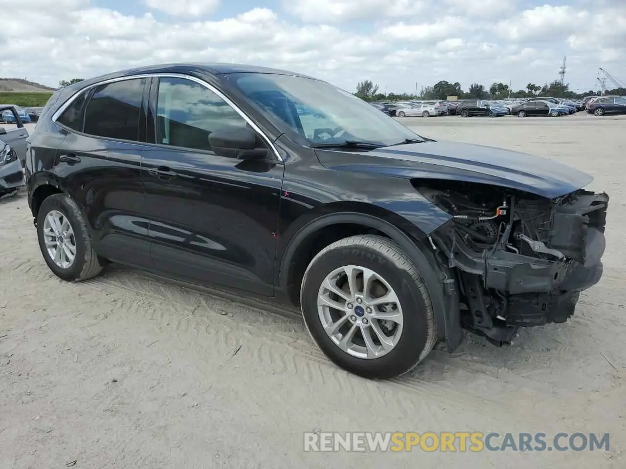 4 Фотография поврежденного автомобиля 1FMCU0G6XNUA45857 FORD ESCAPE 2022