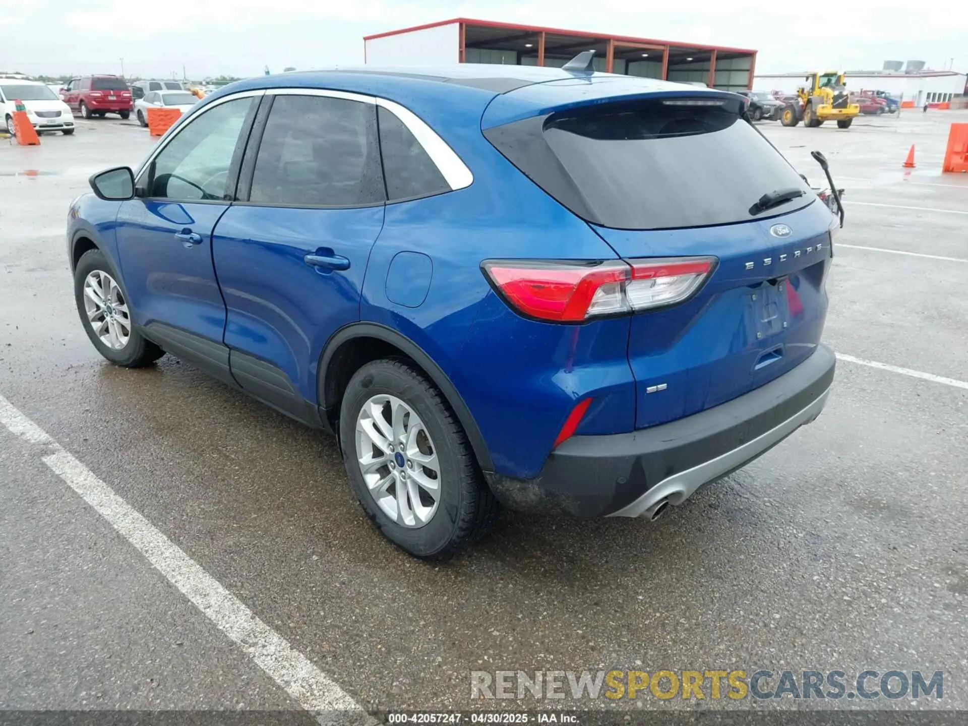 3 Фотография поврежденного автомобиля 1FMCU0G6XNUB39141 FORD ESCAPE 2022