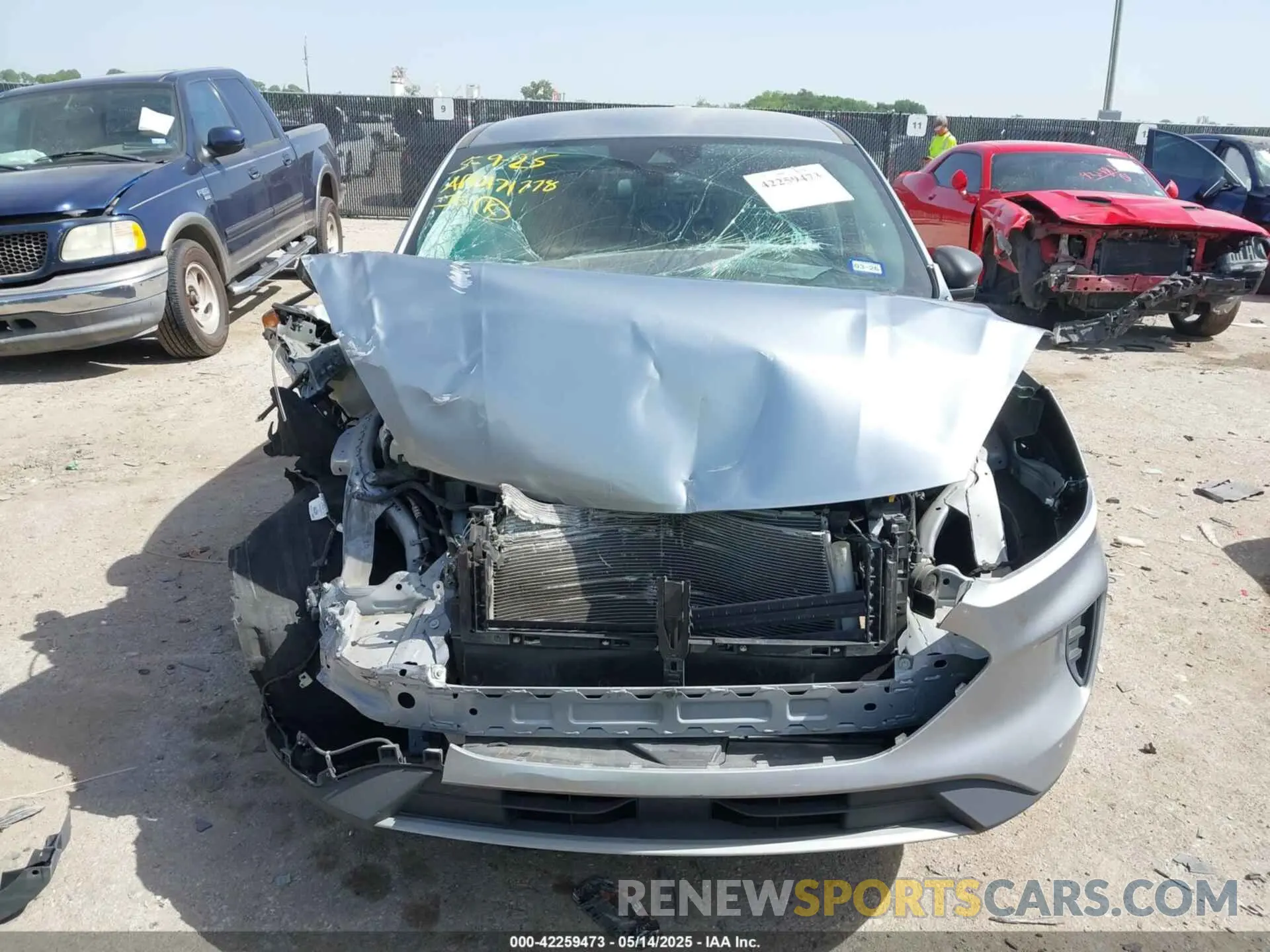 12 Photograph of a damaged car 1FMCU0G6XNUC01282 FORD ESCAPE 2022