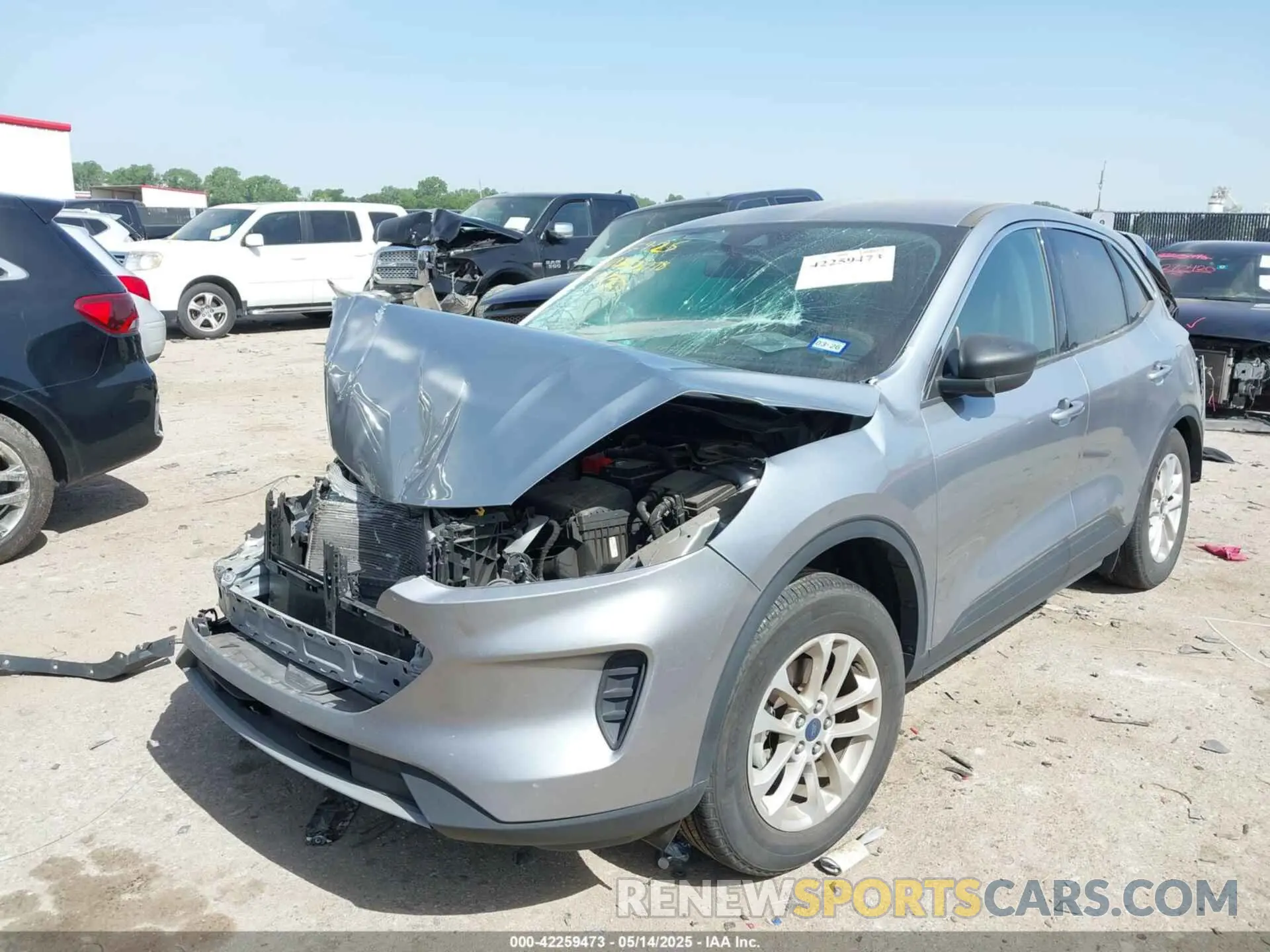 2 Photograph of a damaged car 1FMCU0G6XNUC01282 FORD ESCAPE 2022
