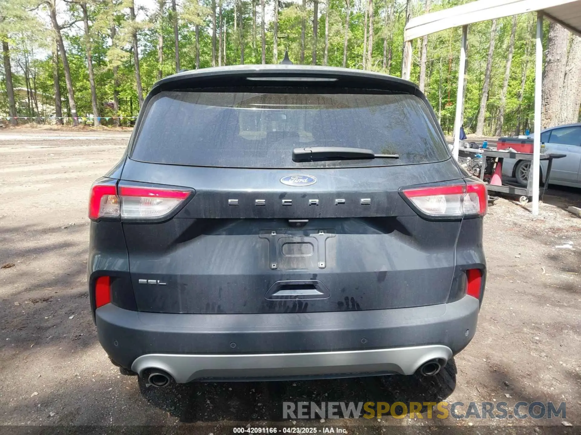 16 Photograph of a damaged car 1FMCU0H60NUA07052 FORD ESCAPE 2022