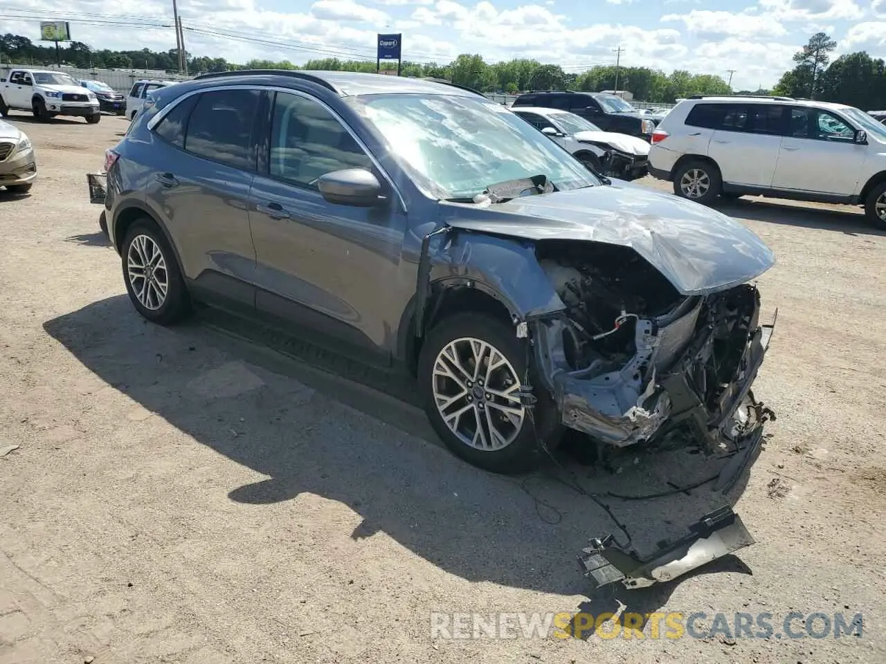 4 Photograph of a damaged car 1FMCU0H60NUB60935 FORD ESCAPE 2022