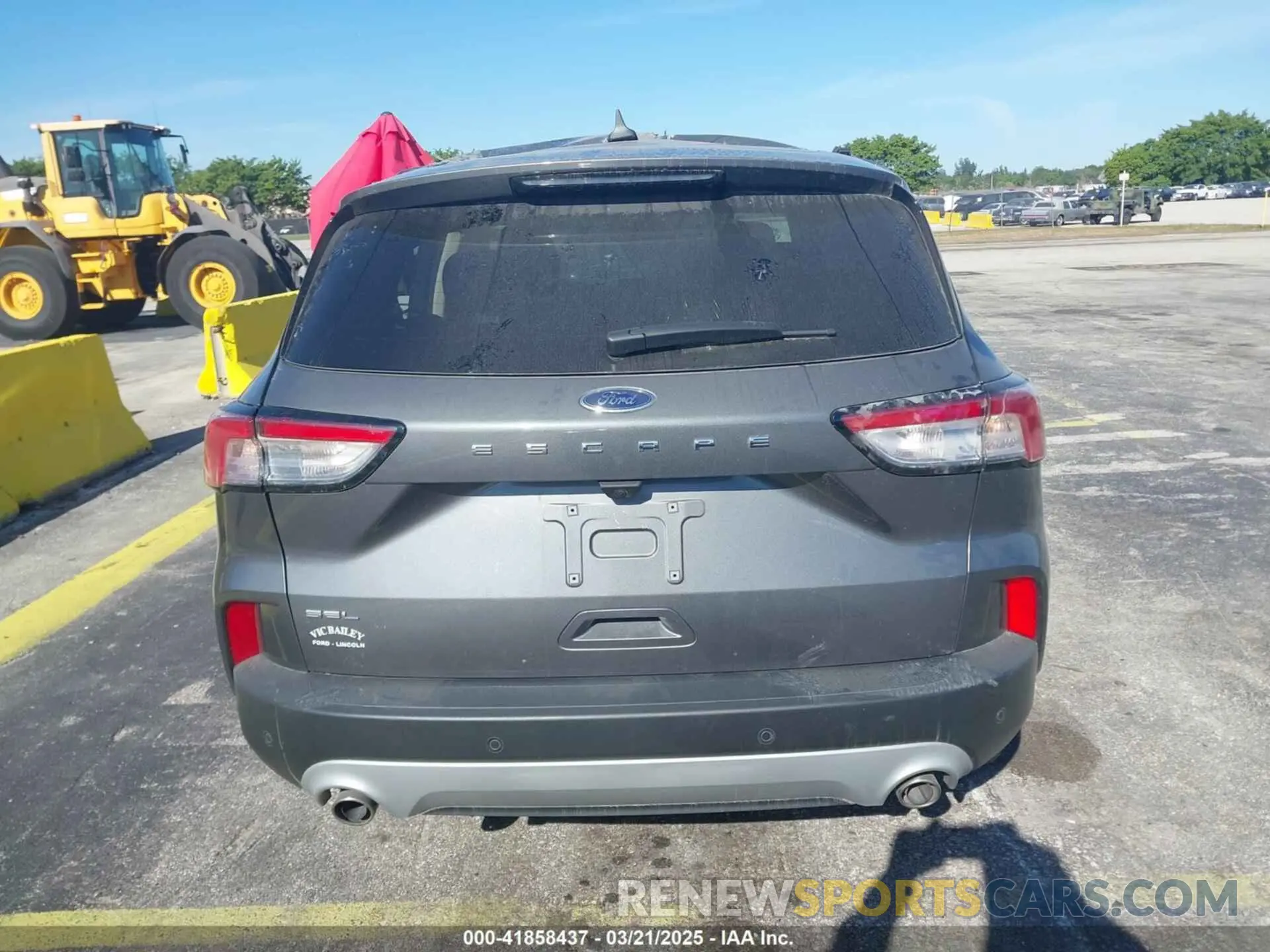 16 Фотография поврежденного автомобиля 1FMCU0H61NUB35798 FORD ESCAPE 2022