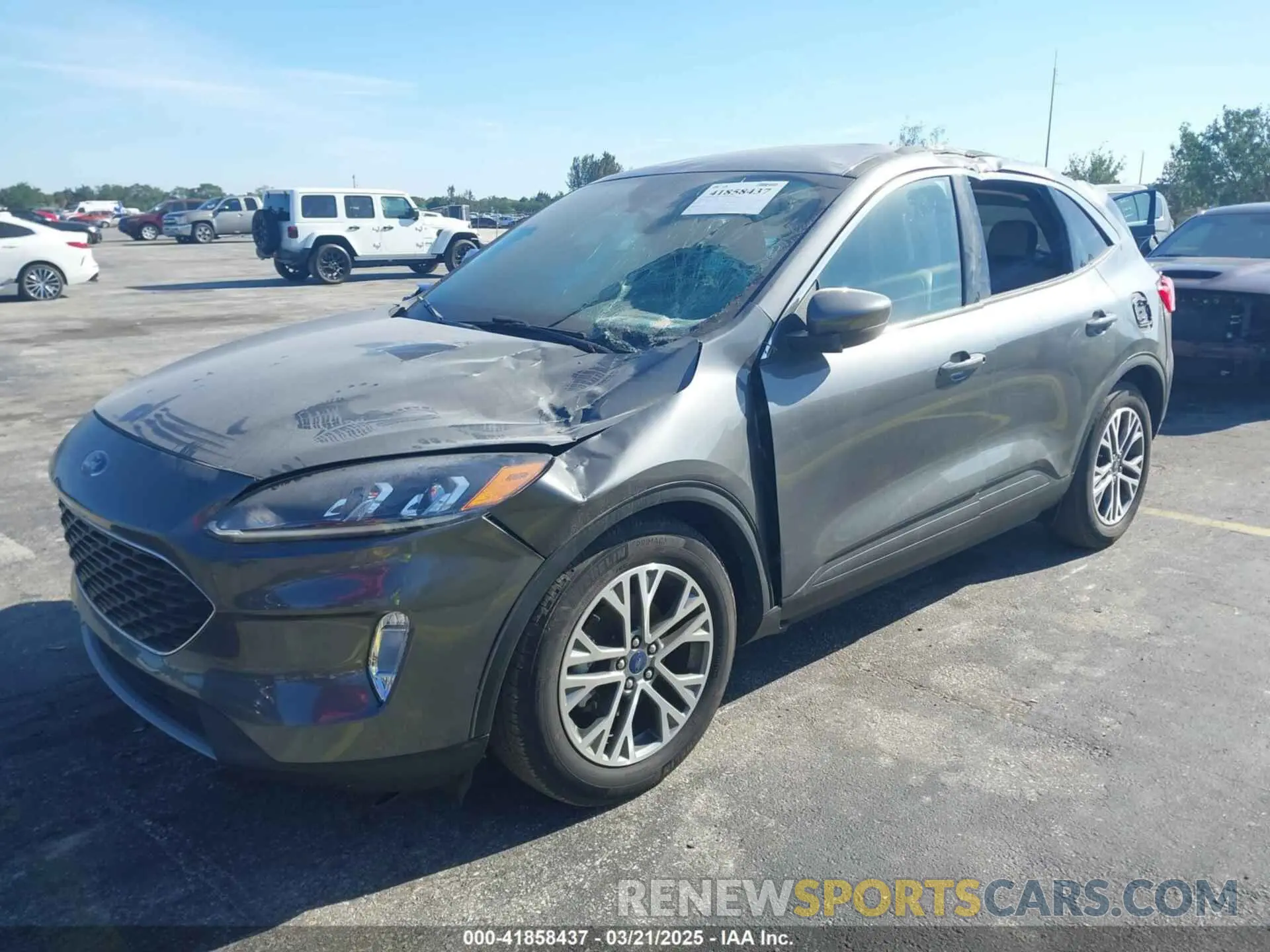 2 Фотография поврежденного автомобиля 1FMCU0H61NUB35798 FORD ESCAPE 2022