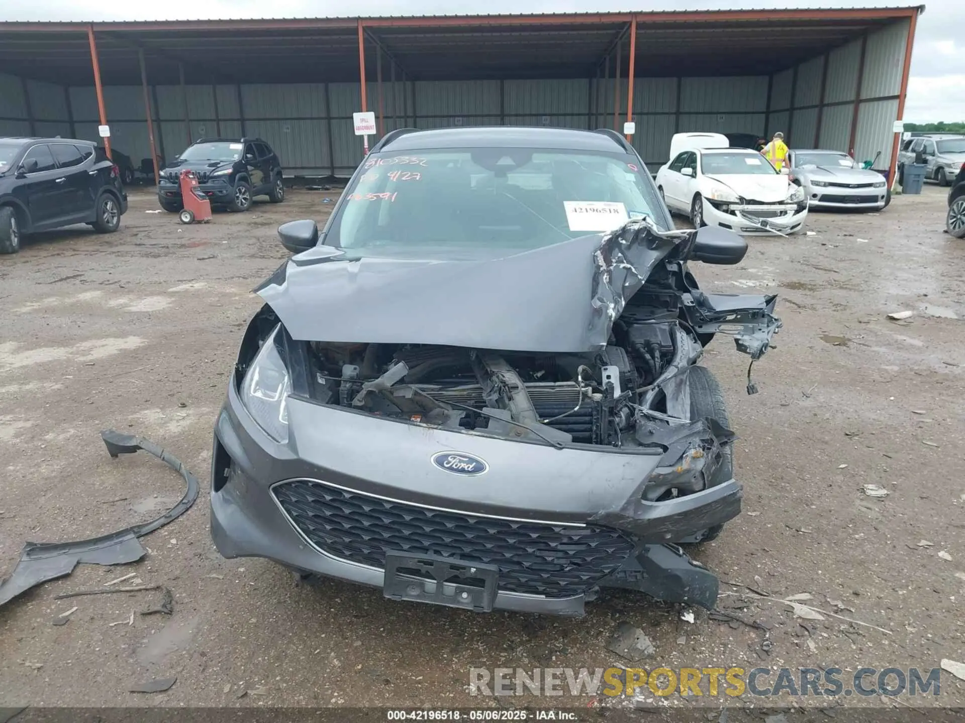 11 Photograph of a damaged car 1FMCU0H63NUA83591 FORD ESCAPE 2022