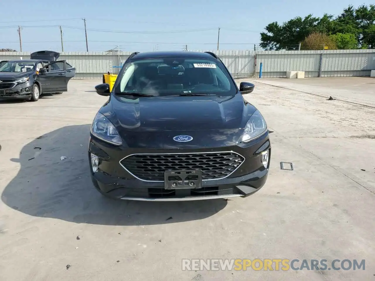 5 Photograph of a damaged car 1FMCU0H64NUB93775 FORD ESCAPE 2022