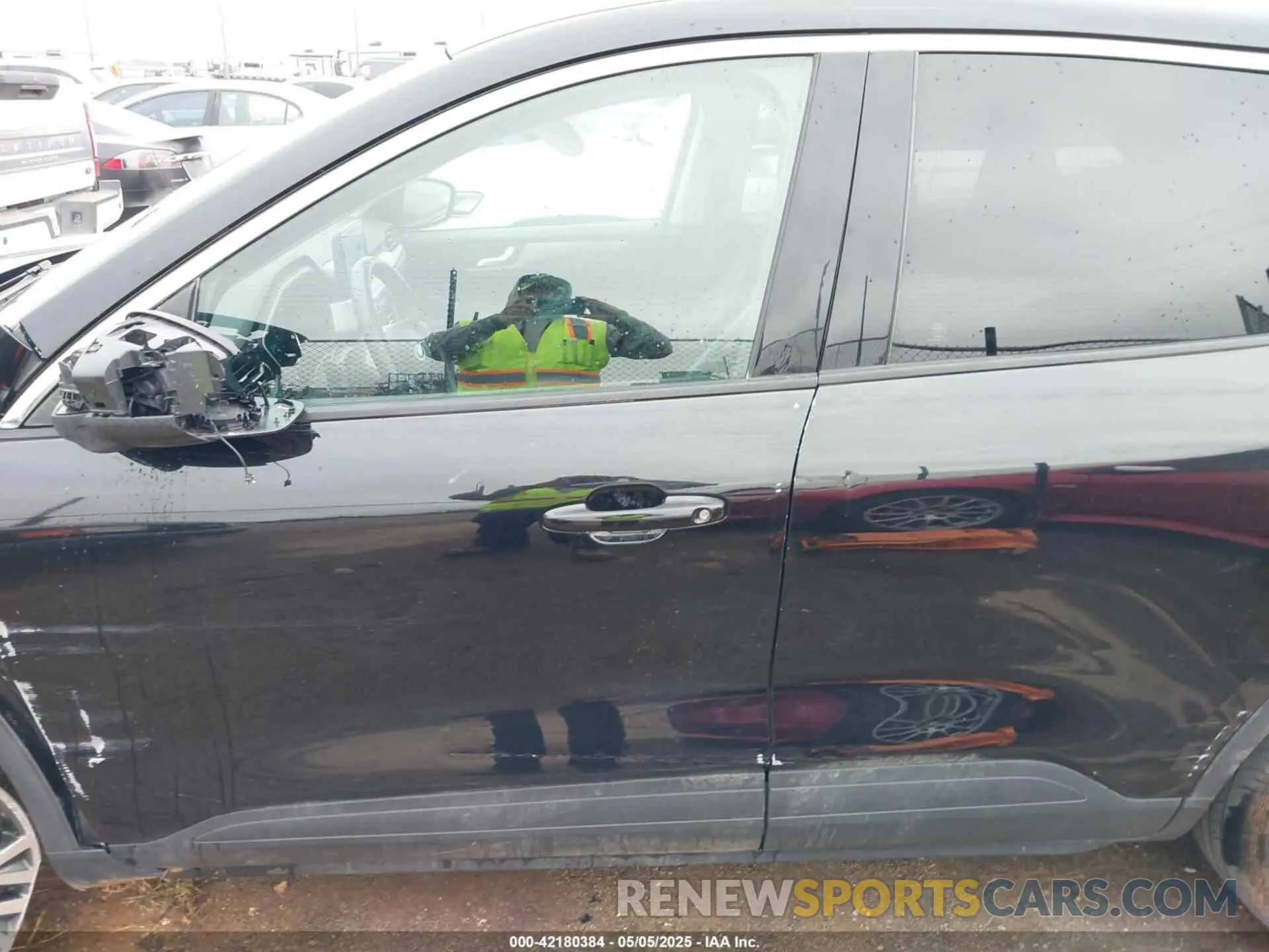 15 Photograph of a damaged car 1FMCU0H66NUA67126 FORD ESCAPE 2022