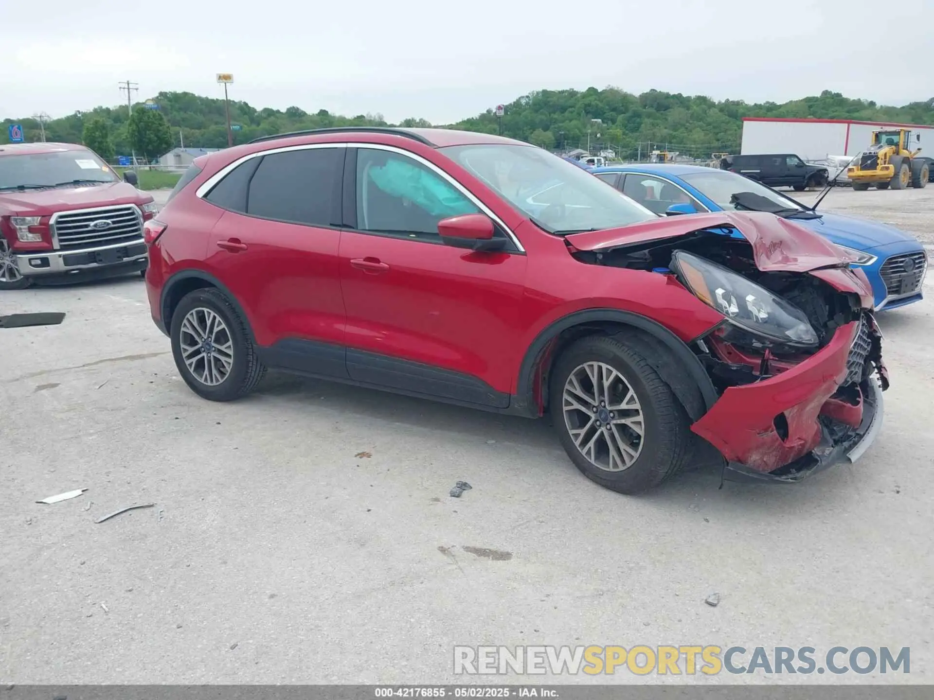 1 Photograph of a damaged car 1FMCU0H66NUB37434 FORD ESCAPE 2022