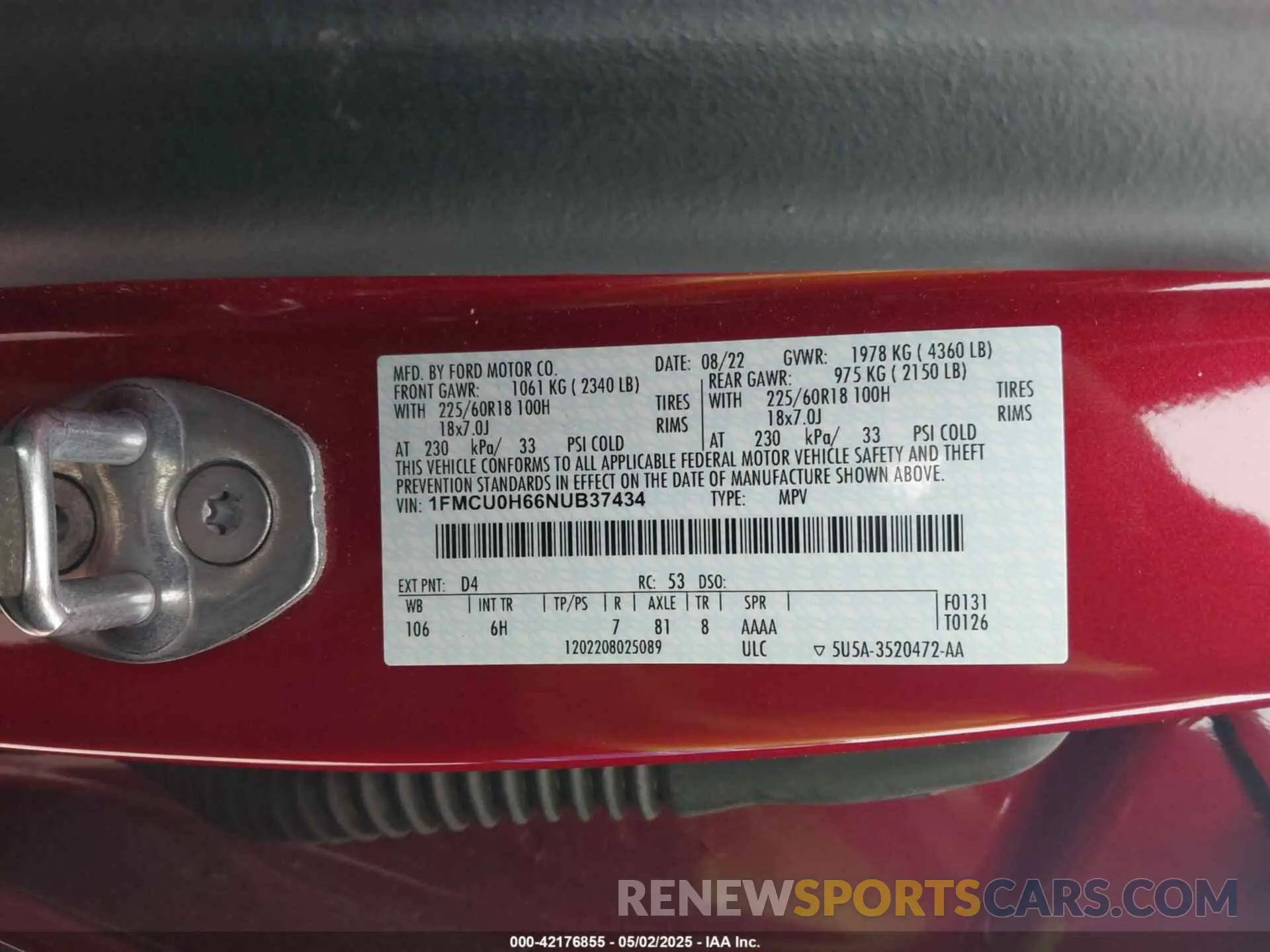9 Photograph of a damaged car 1FMCU0H66NUB37434 FORD ESCAPE 2022