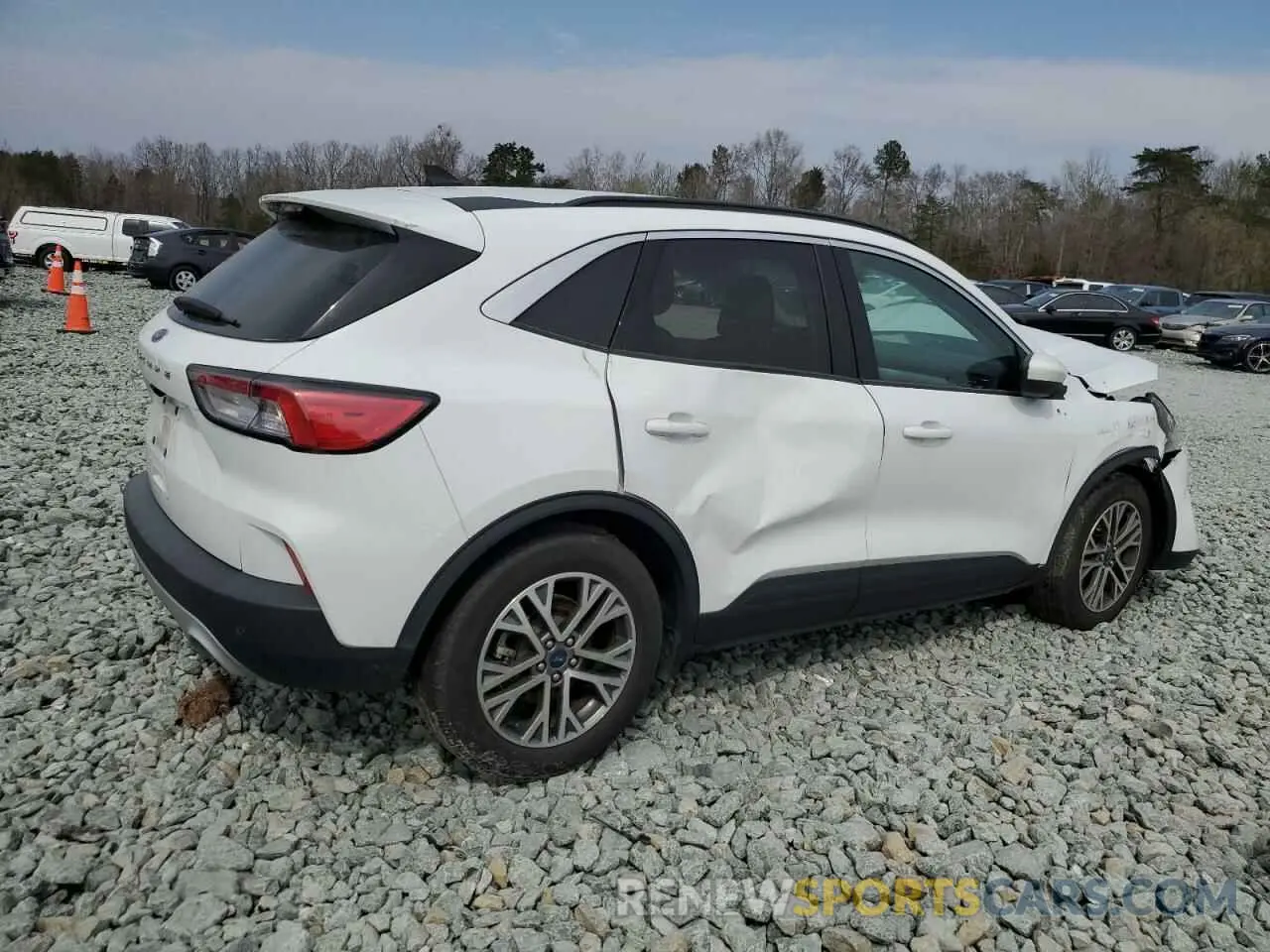 3 Photograph of a damaged car 1FMCU0H67NUA53896 FORD ESCAPE 2022