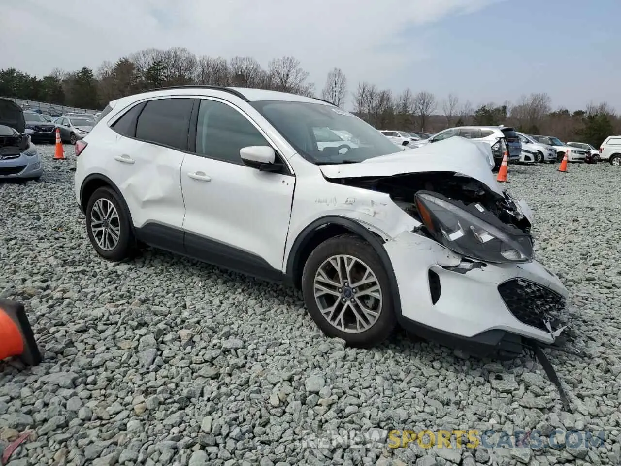 4 Photograph of a damaged car 1FMCU0H67NUA53896 FORD ESCAPE 2022