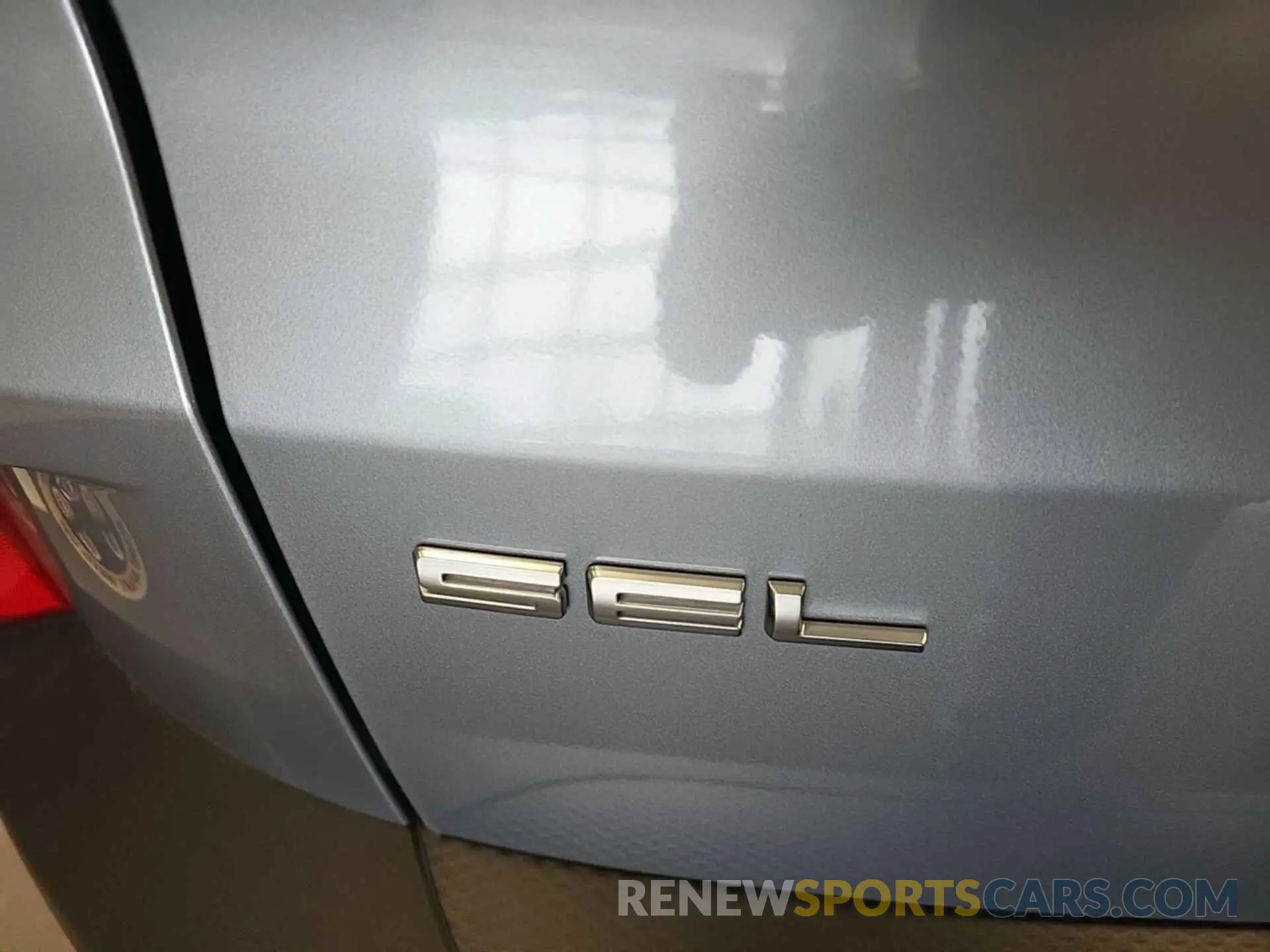 10 Photograph of a damaged car 1FMCU0H68NUB18920 FORD ESCAPE 2022