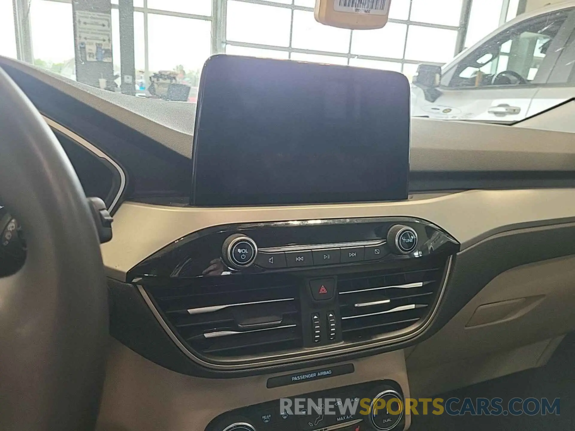 11 Photograph of a damaged car 1FMCU0H68NUB18920 FORD ESCAPE 2022