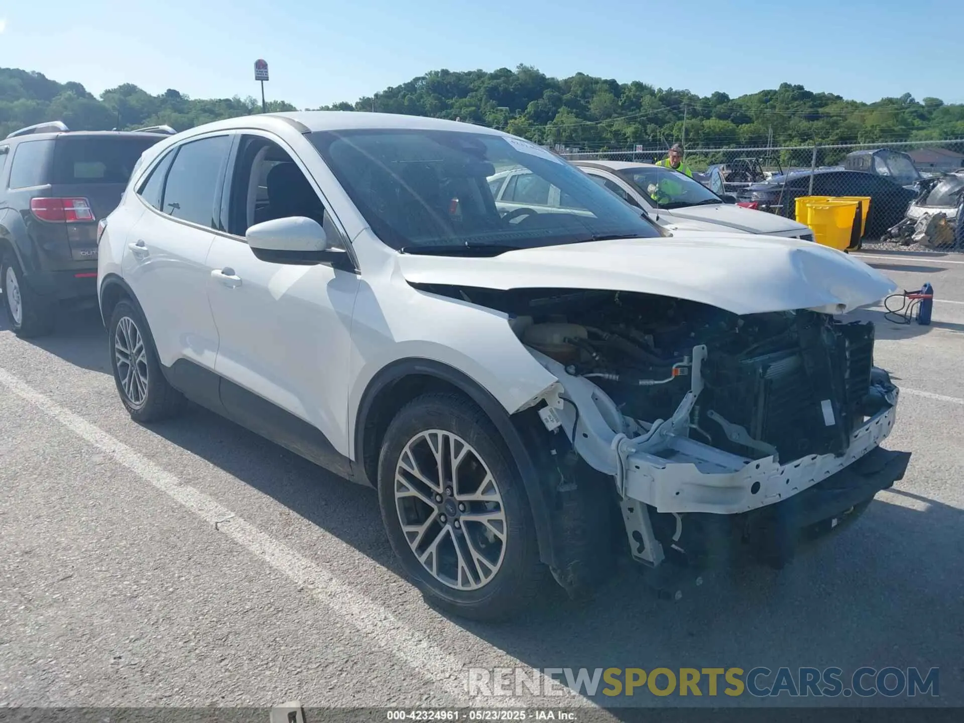 1 Фотография поврежденного автомобиля 1FMCU0H69NUA38851 FORD ESCAPE 2022