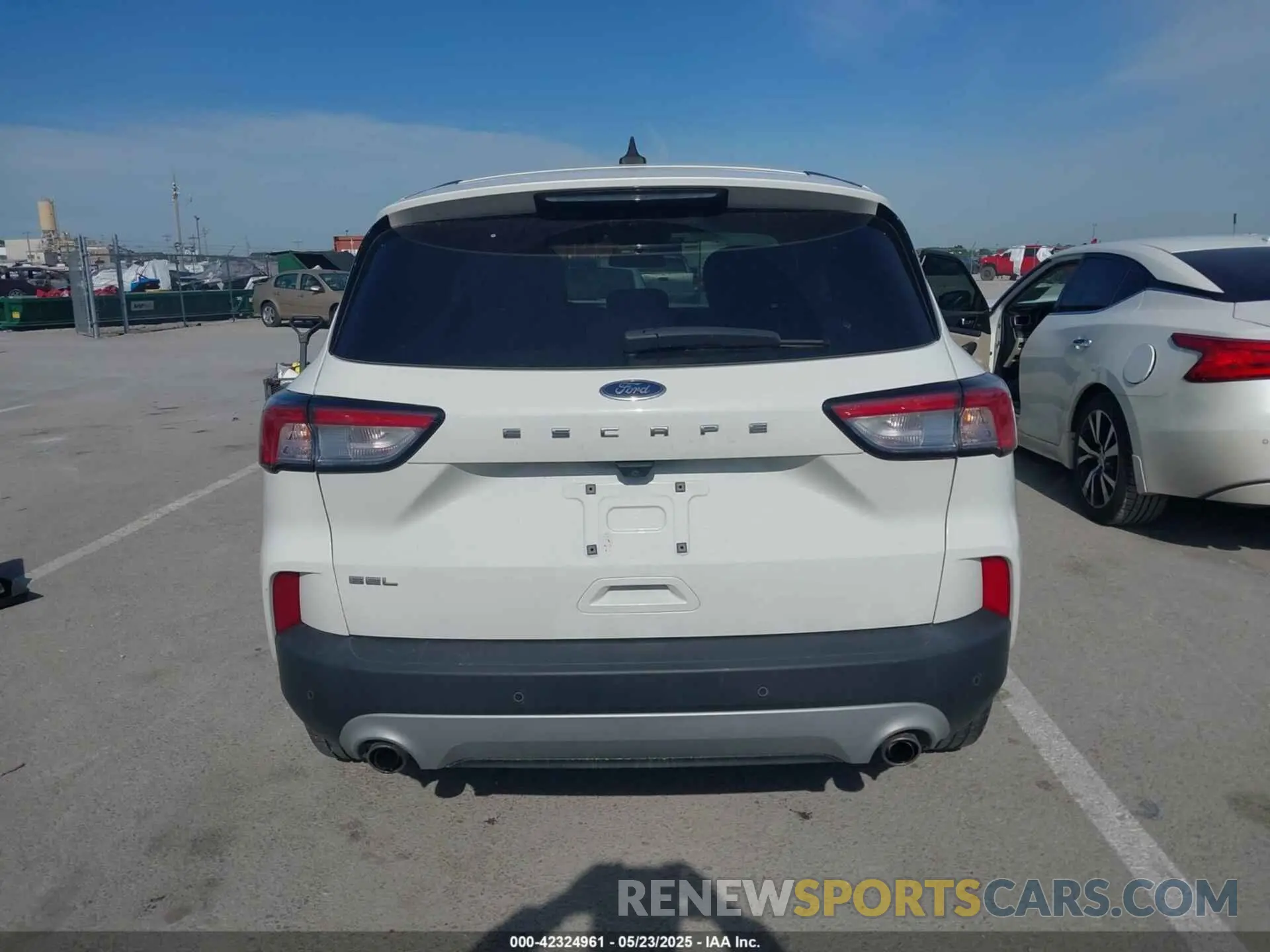 15 Фотография поврежденного автомобиля 1FMCU0H69NUA38851 FORD ESCAPE 2022