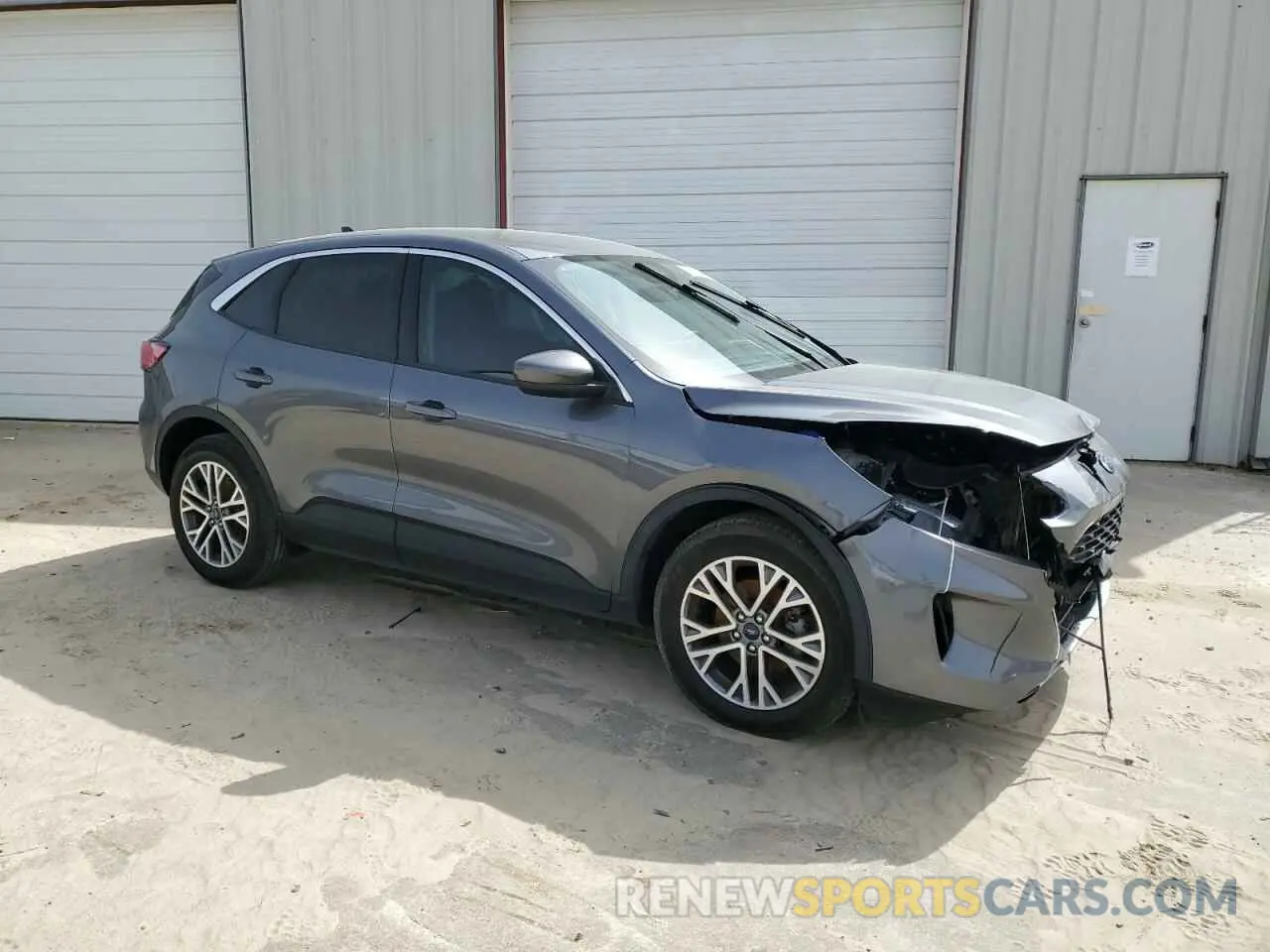 4 Photograph of a damaged car 1FMCU0H6XNUA06099 FORD ESCAPE 2022