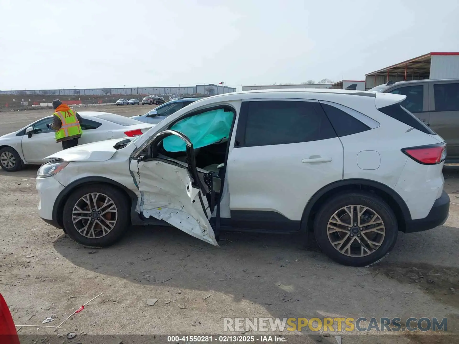 13 Фотография поврежденного автомобиля 1FMCU0H6XNUA06474 FORD ESCAPE 2022