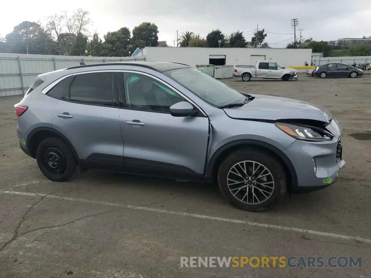 4 Фотография поврежденного автомобиля 1FMCU0KZ0NUA24775 FORD ESCAPE 2022
