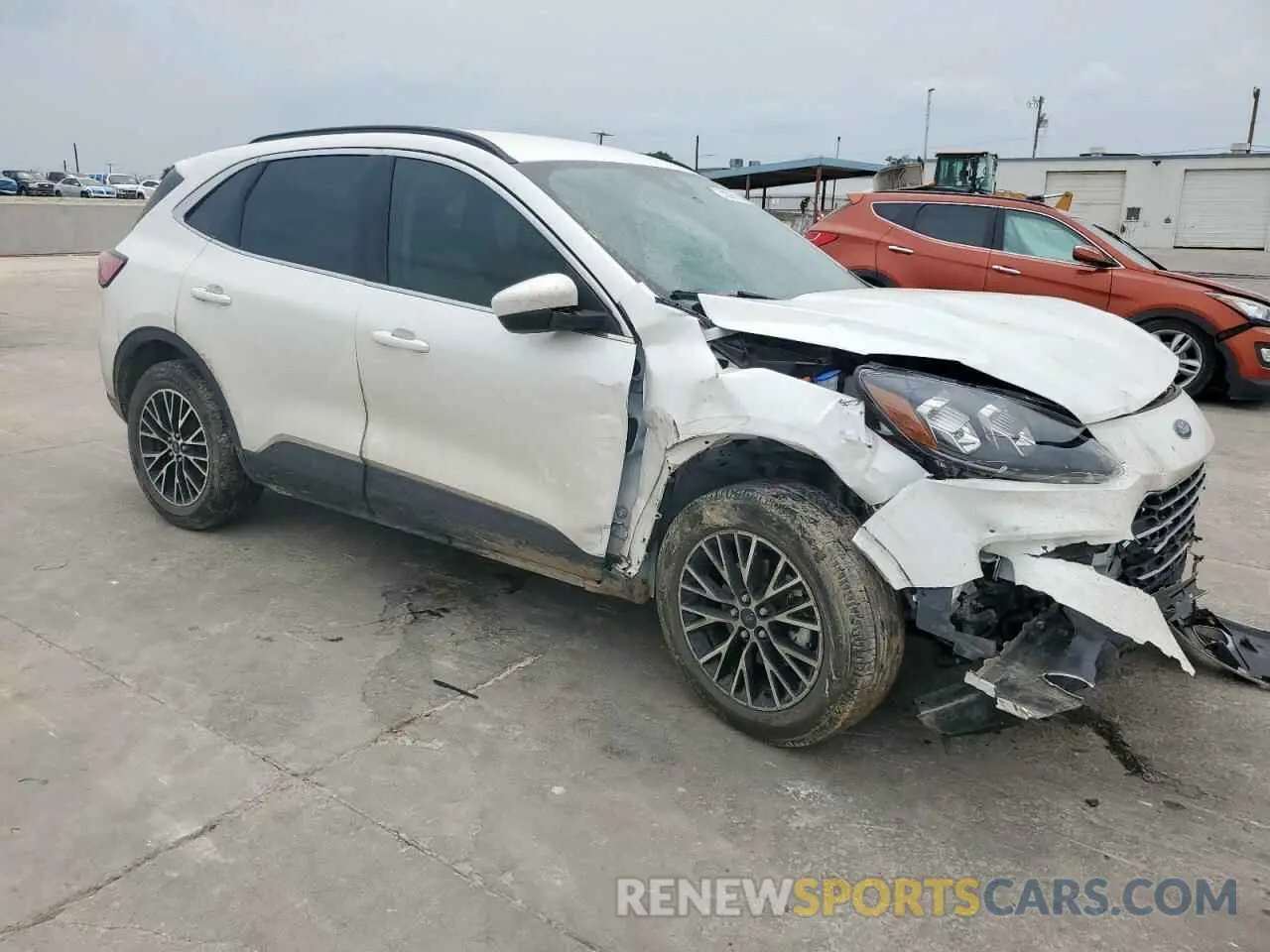 4 Фотография поврежденного автомобиля 1FMCU0LZ2NUA89898 FORD ESCAPE 2022