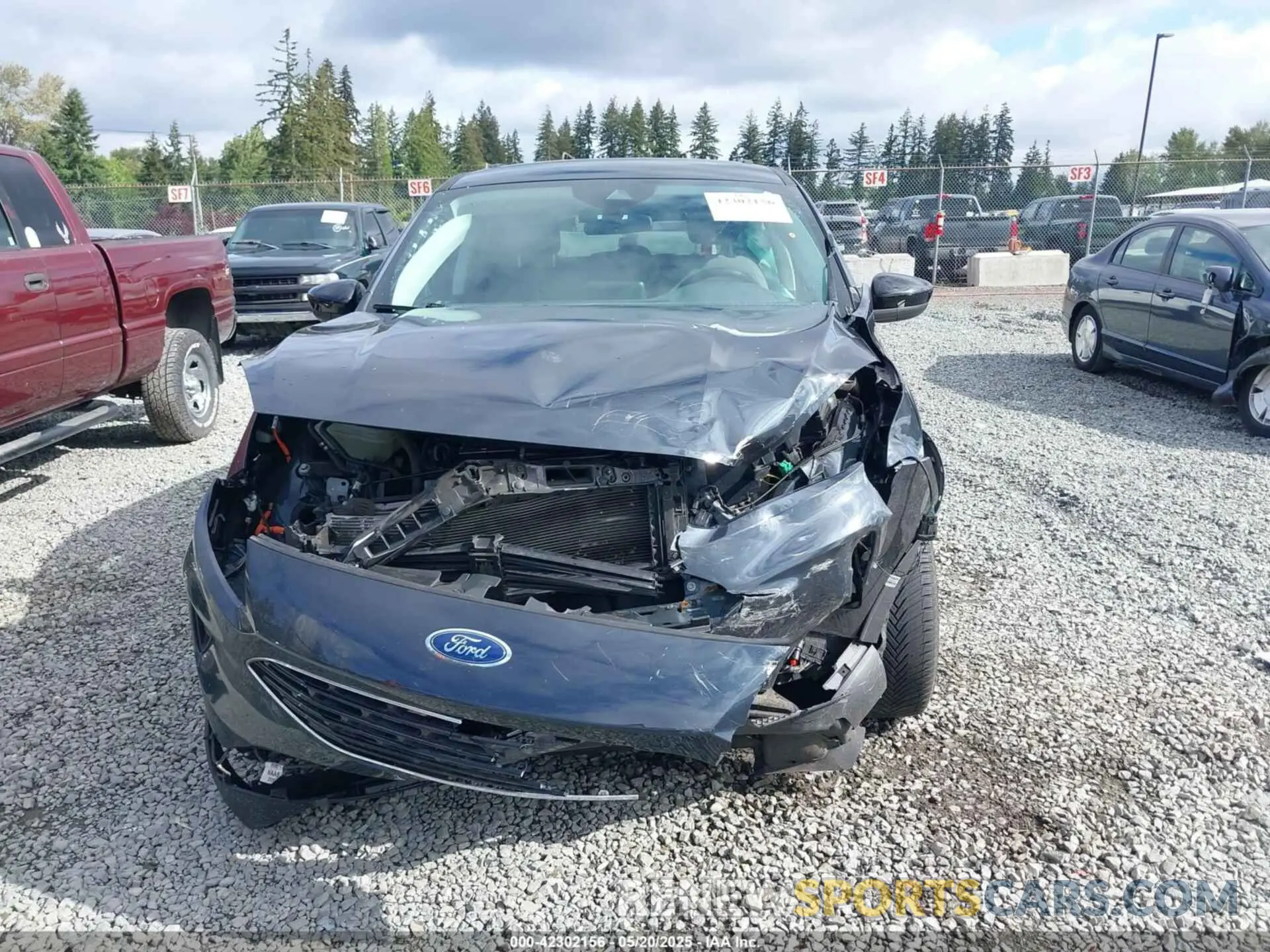 6 Photograph of a damaged car 1FMCU9BZ5NUA06681 FORD ESCAPE 2022