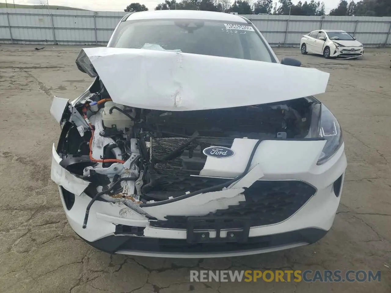 5 Photograph of a damaged car 1FMCU9BZ6NUA24879 FORD ESCAPE 2022