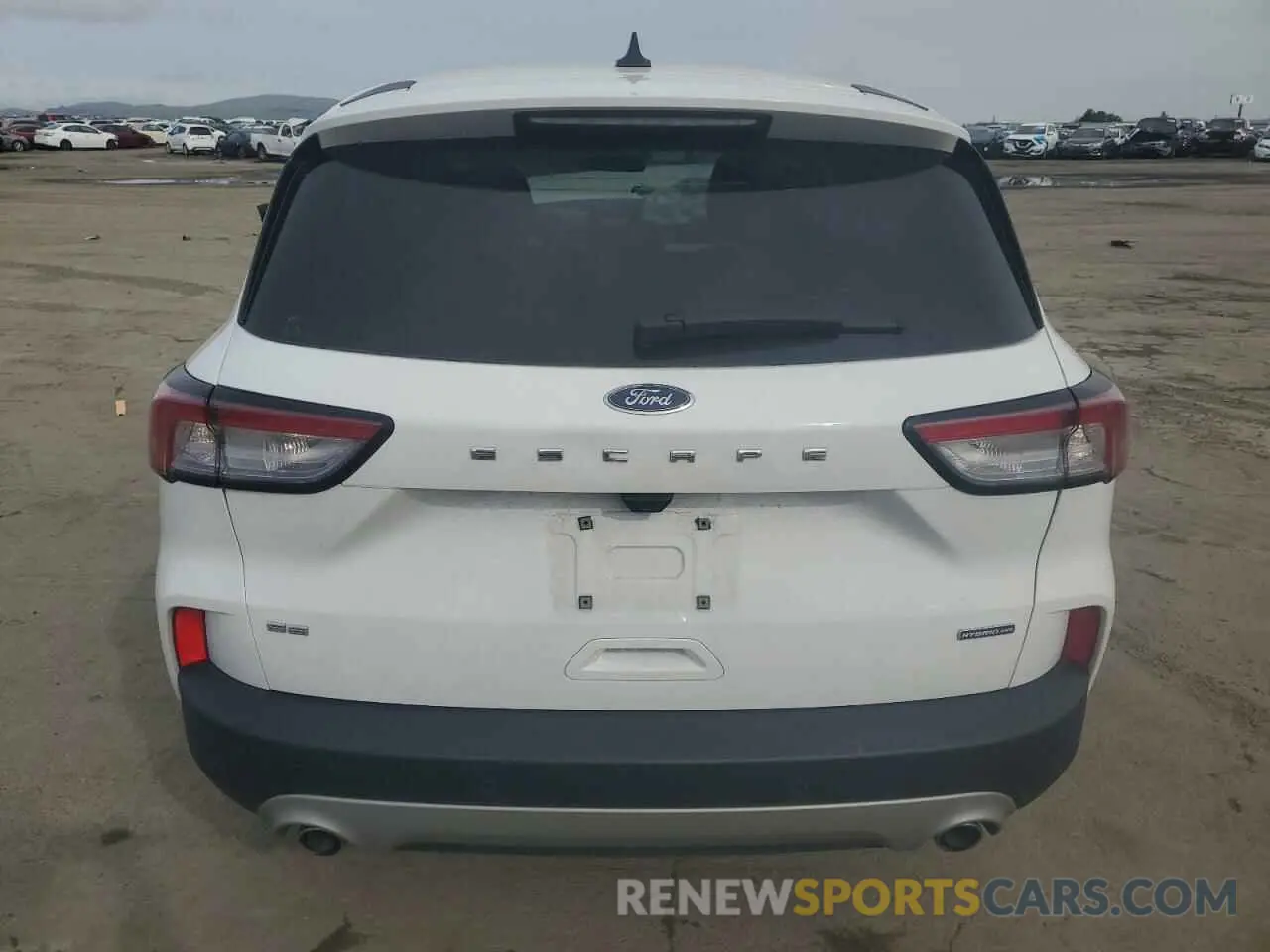 6 Photograph of a damaged car 1FMCU9BZ6NUA24879 FORD ESCAPE 2022