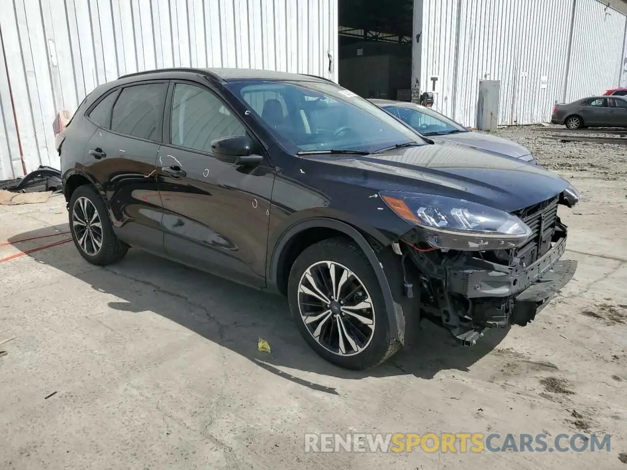 4 Photograph of a damaged car 1FMCU9BZ7NUB07074 FORD ESCAPE 2022