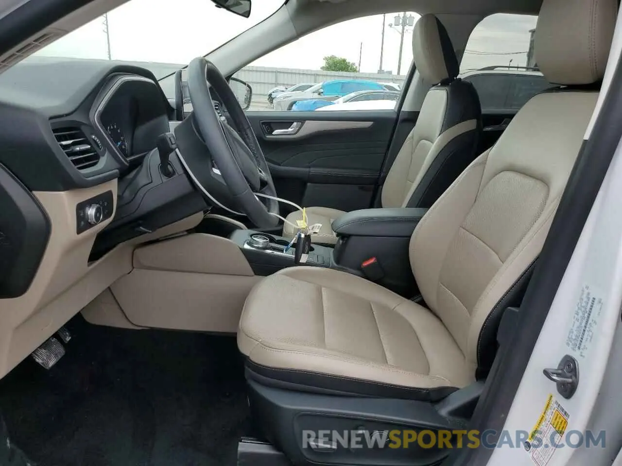 7 Фотография поврежденного автомобиля 1FMCU9CZ4NUB12120 FORD ESCAPE 2022