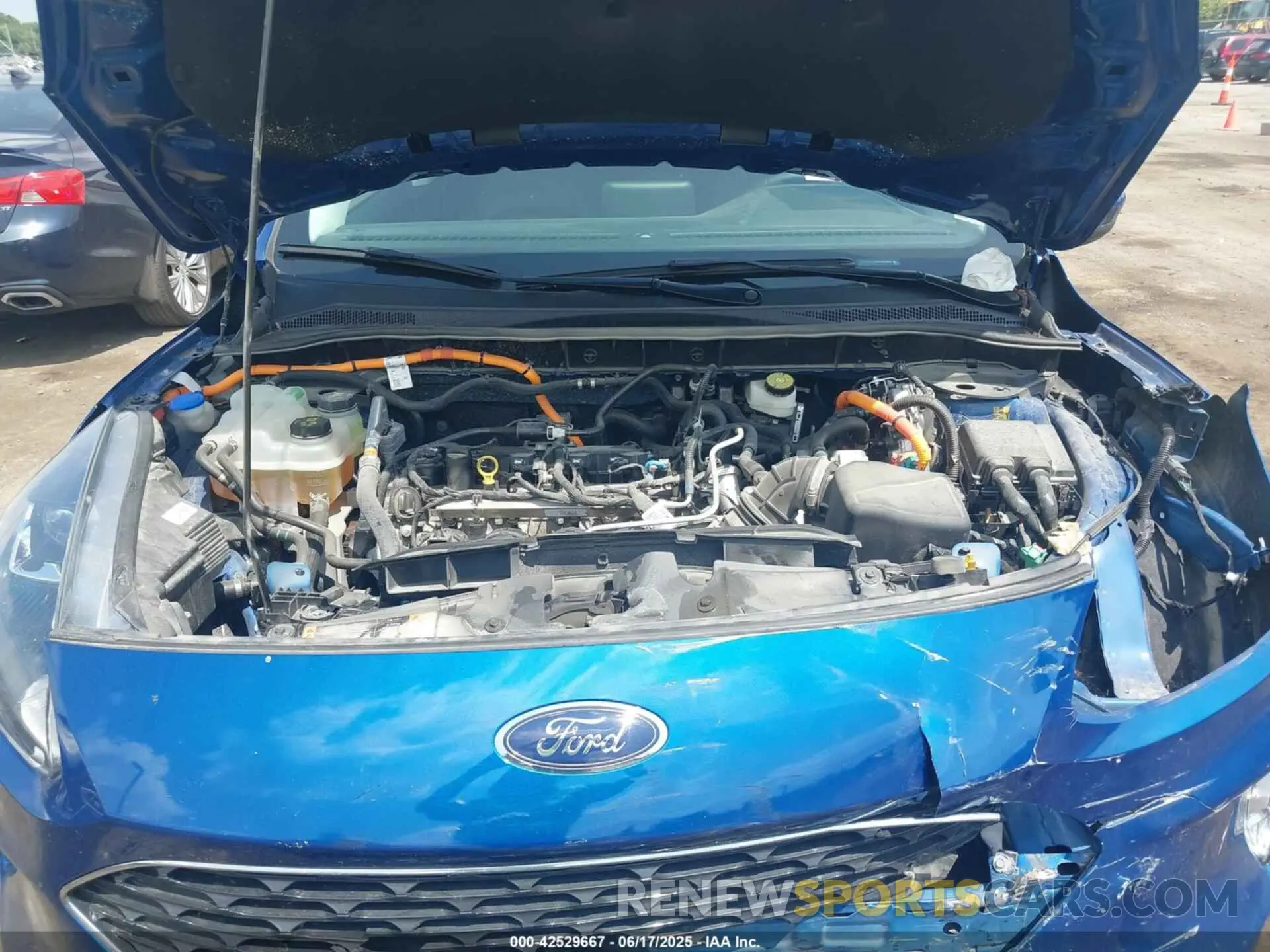 10 Photograph of a damaged car 1FMCU9CZ9NUB22867 FORD ESCAPE 2022