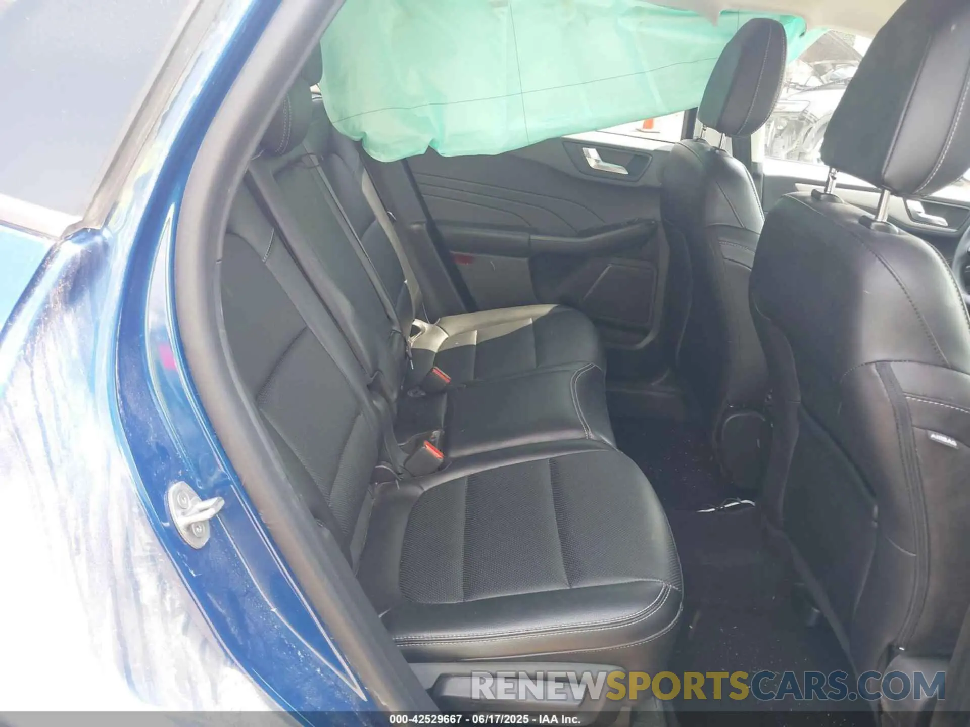 8 Photograph of a damaged car 1FMCU9CZ9NUB22867 FORD ESCAPE 2022