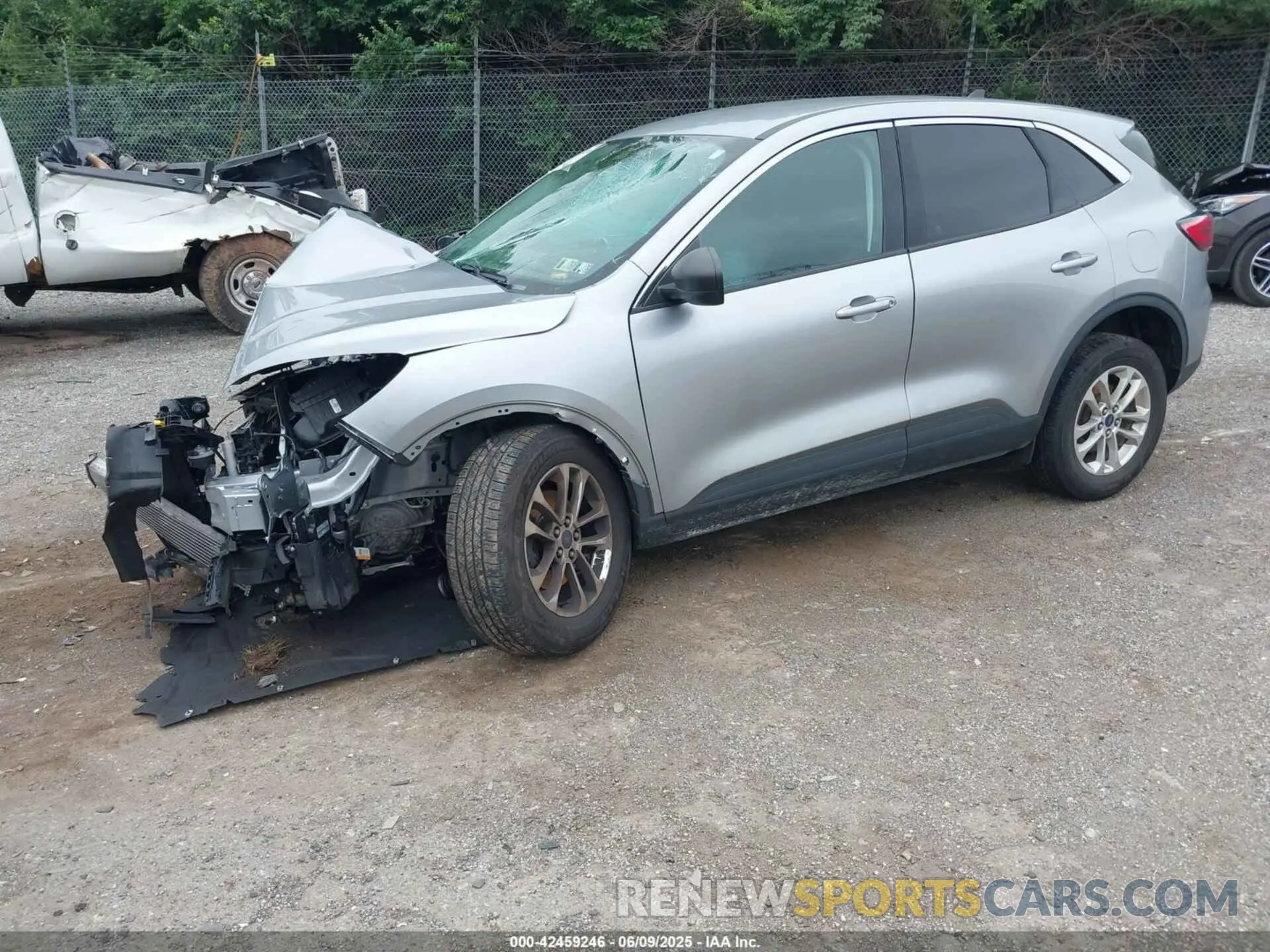 2 Фотография поврежденного автомобиля 1FMCU9G60NUA45967 FORD ESCAPE 2022