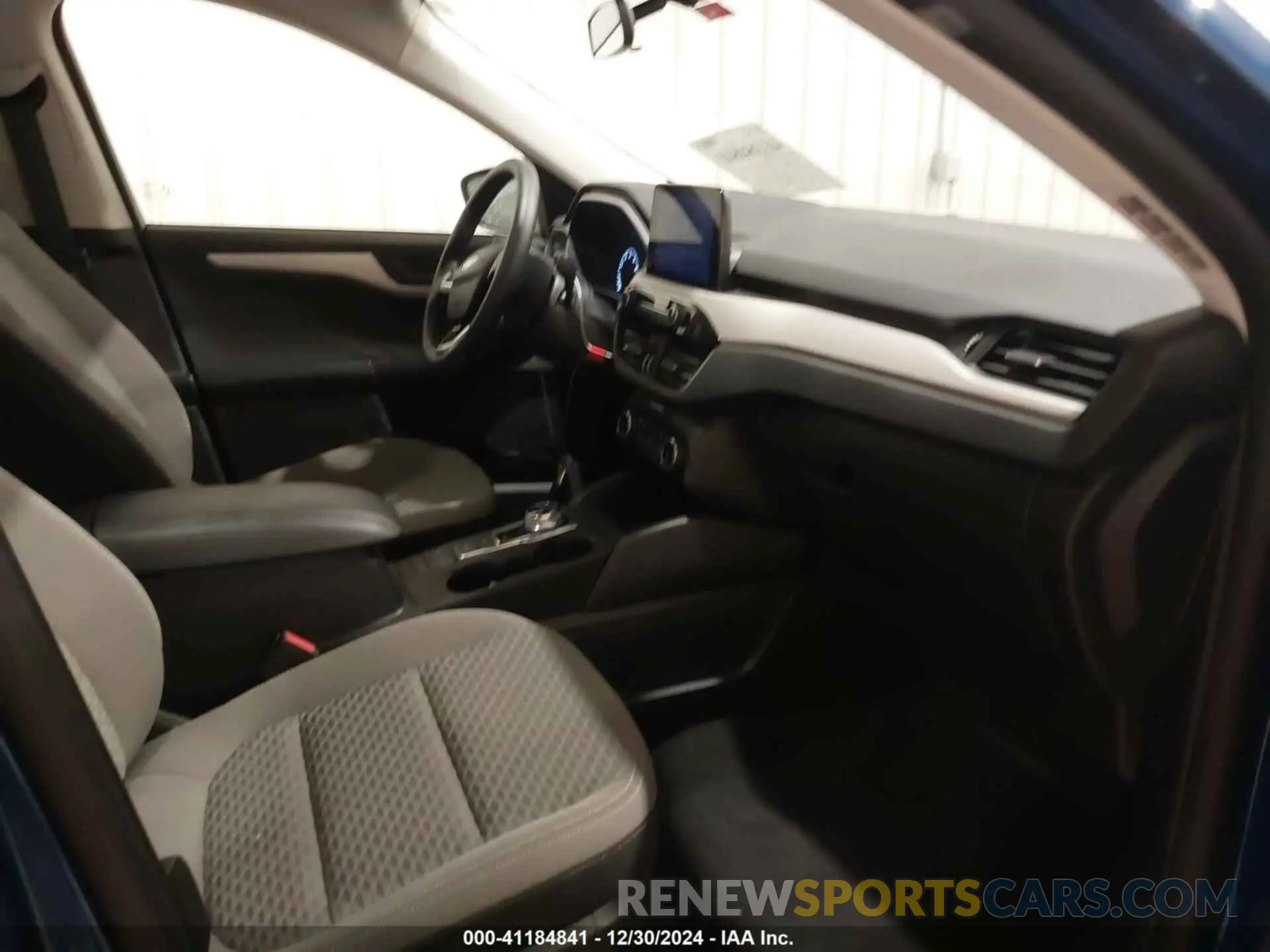 5 Фотография поврежденного автомобиля 1FMCU9G60NUB52307 FORD ESCAPE 2022
