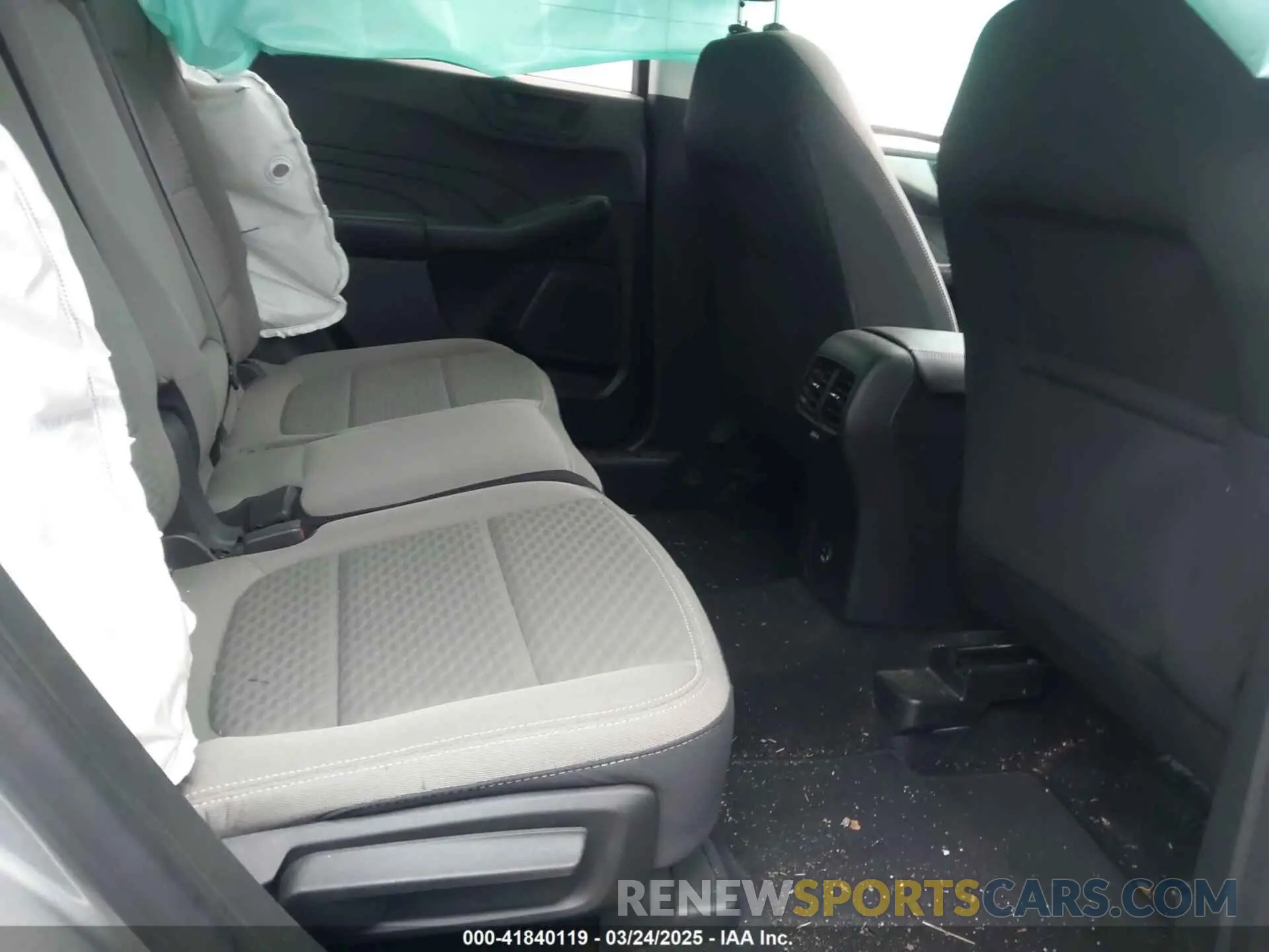 8 Фотография поврежденного автомобиля 1FMCU9G60NUB55451 FORD ESCAPE 2022