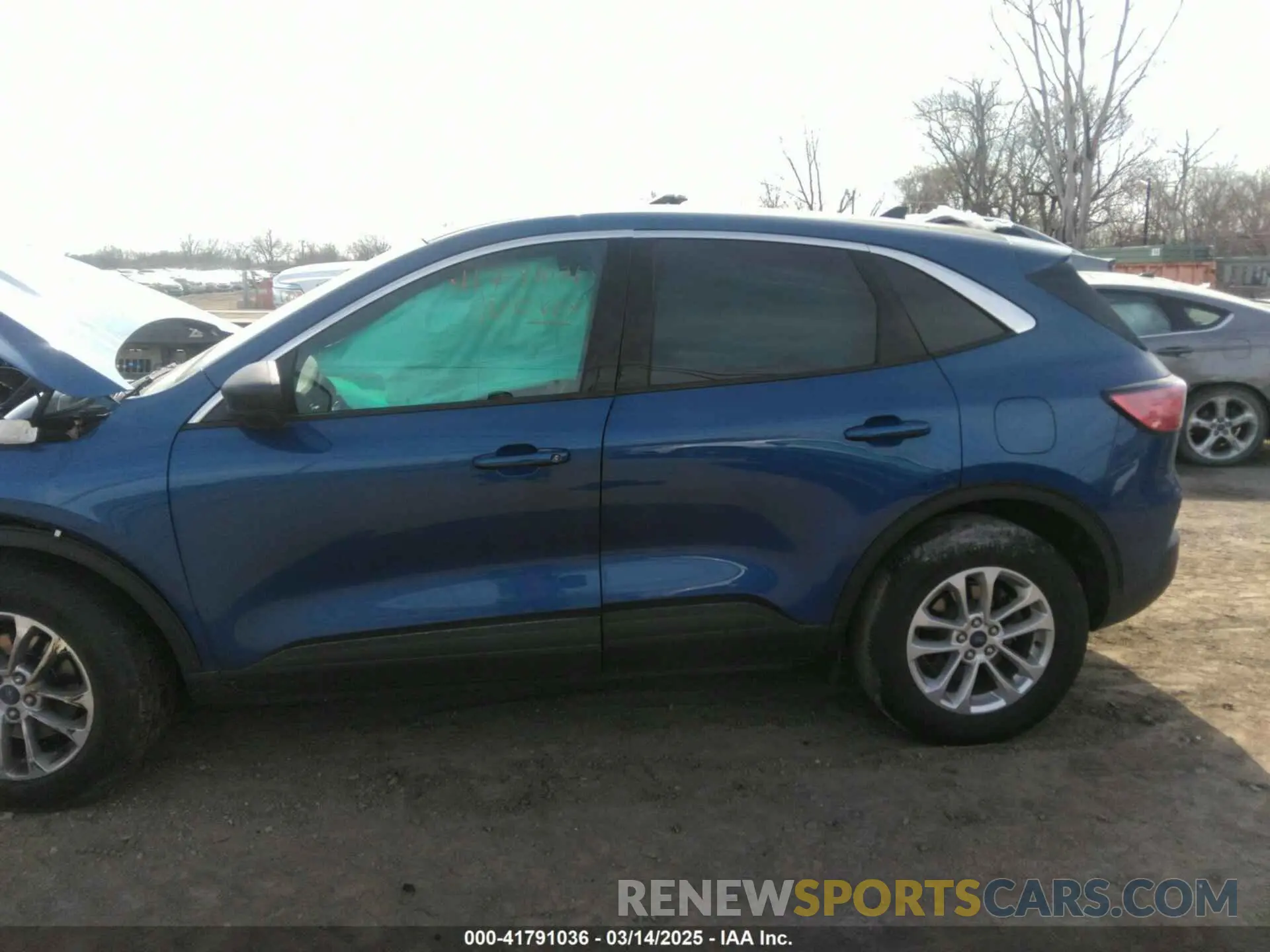 13 Photograph of a damaged car 1FMCU9G61NUA91016 FORD ESCAPE 2022