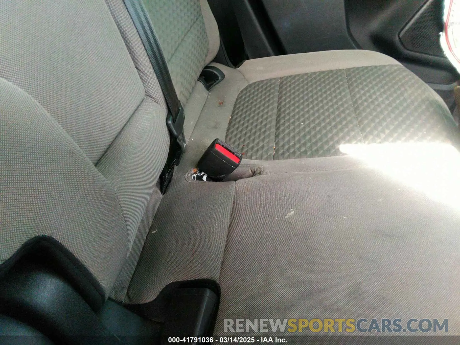 8 Photograph of a damaged car 1FMCU9G61NUA91016 FORD ESCAPE 2022
