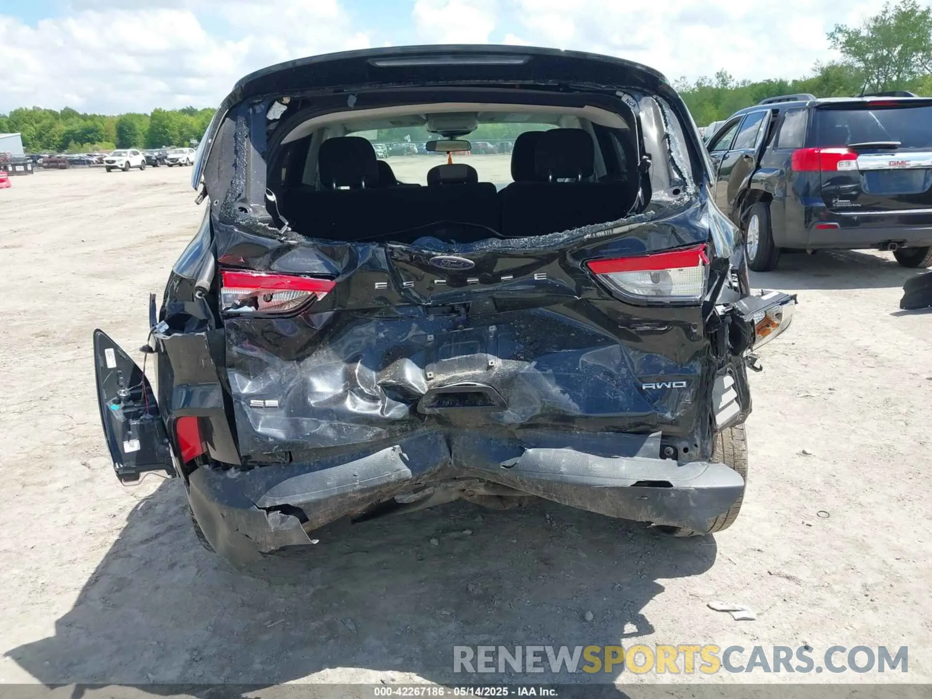 16 Photograph of a damaged car 1FMCU9G62NUA32931 FORD ESCAPE 2022
