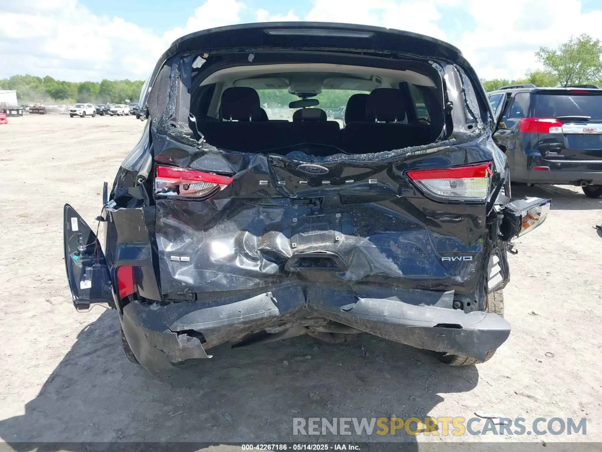 6 Photograph of a damaged car 1FMCU9G62NUA32931 FORD ESCAPE 2022