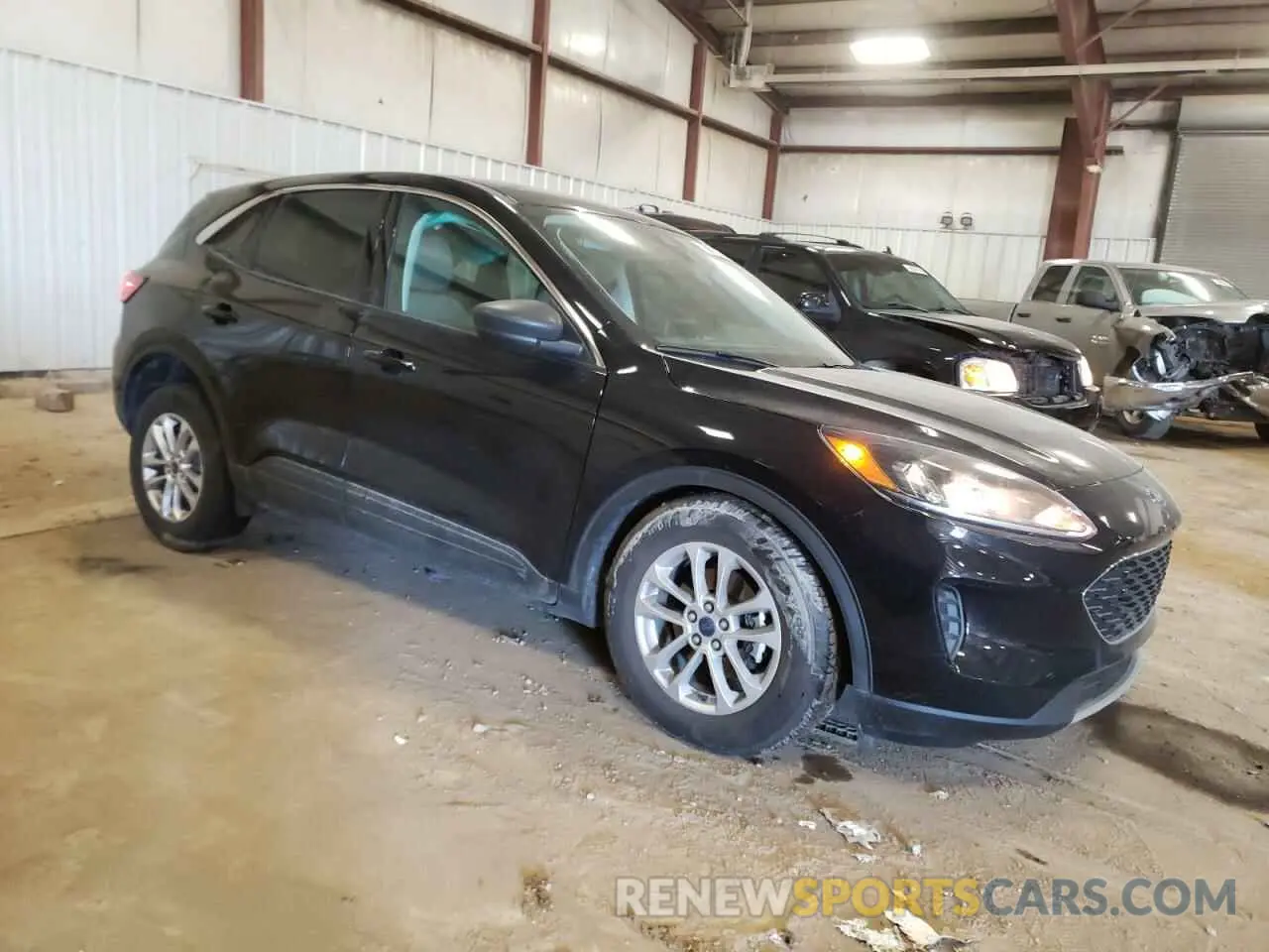 4 Photograph of a damaged car 1FMCU9G62NUB98205 FORD ESCAPE 2022