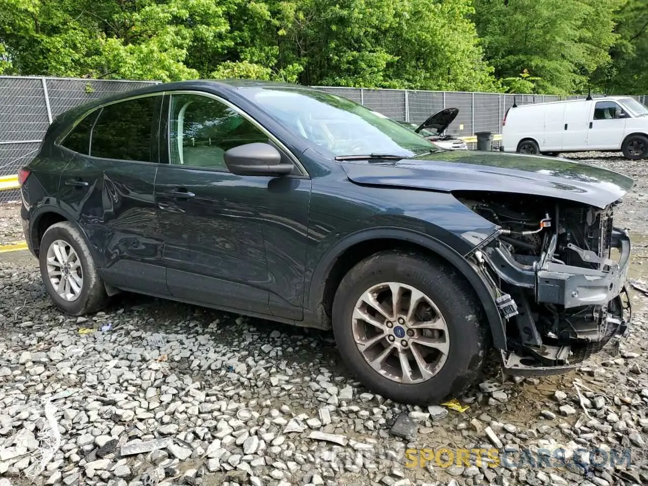 4 Photograph of a damaged car 1FMCU9G63NUA40715 FORD ESCAPE 2022