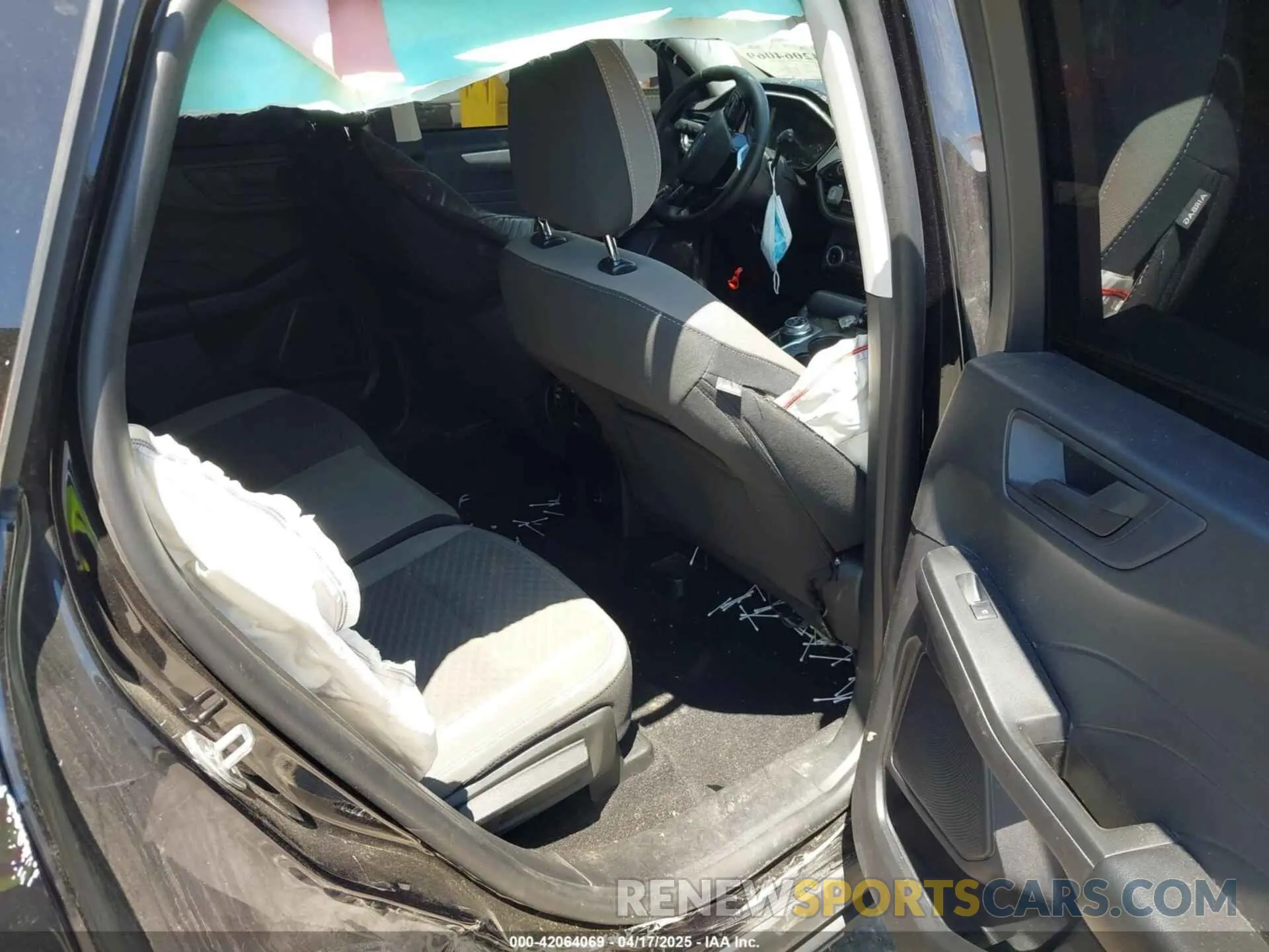 8 Фотография поврежденного автомобиля 1FMCU9G63NUB37820 FORD ESCAPE 2022