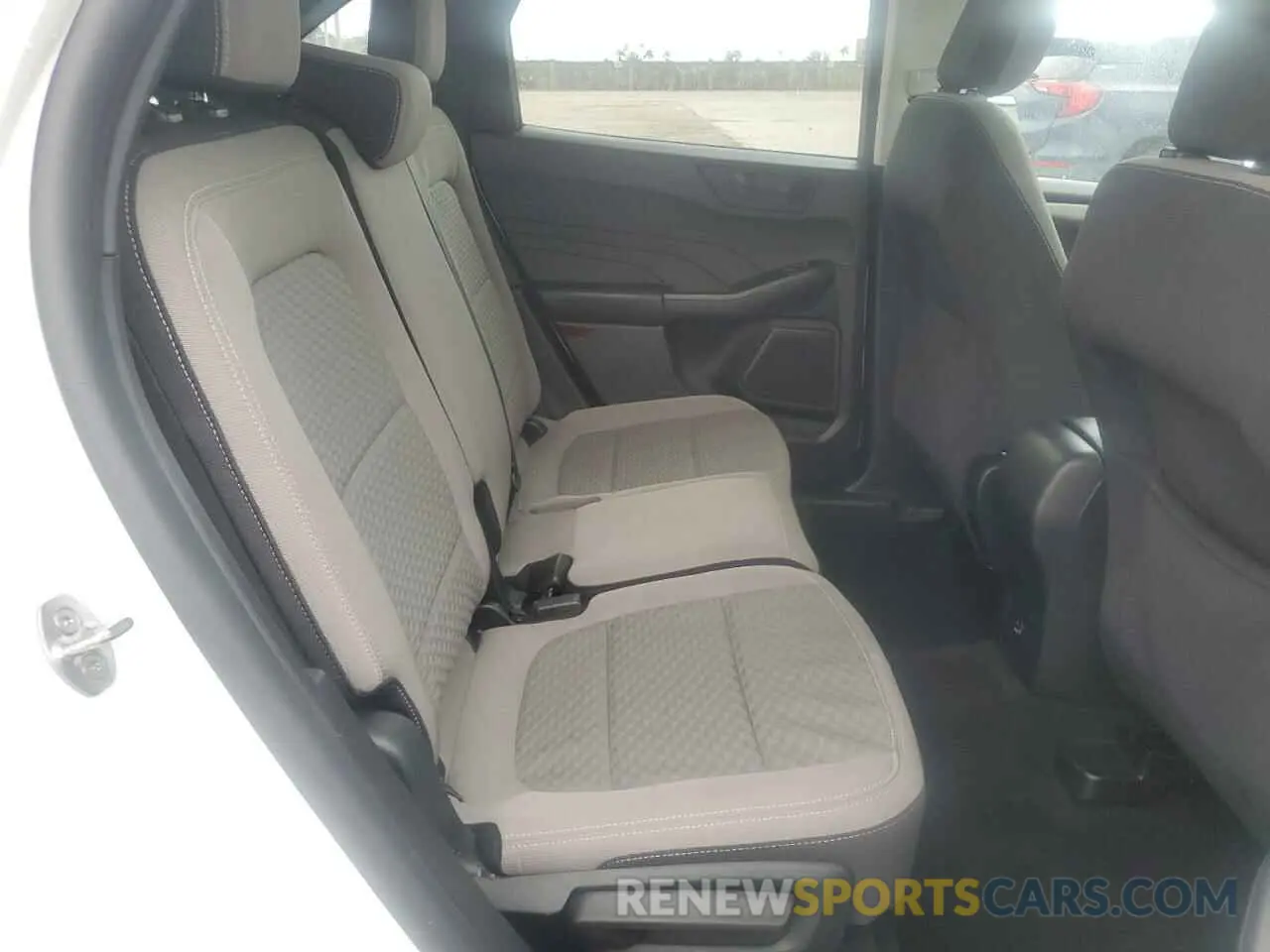 10 Photograph of a damaged car 1FMCU9G64NUA60584 FORD ESCAPE 2022