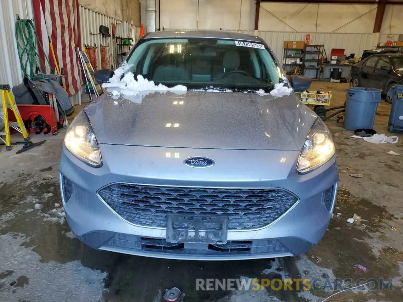 5 Photograph of a damaged car 1FMCU9G64NUB31220 FORD ESCAPE 2022