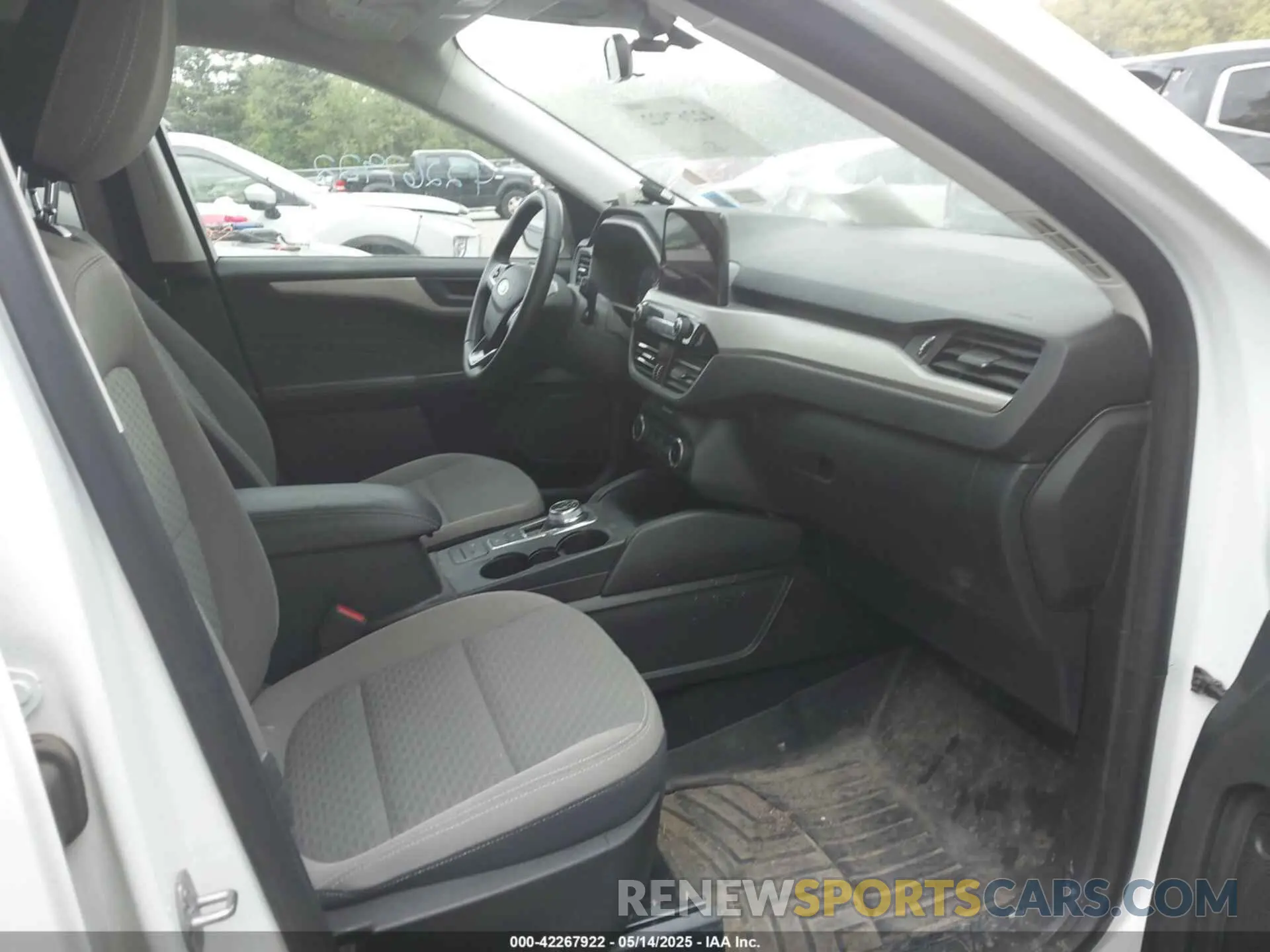 5 Фотография поврежденного автомобиля 1FMCU9G64NUB41262 FORD ESCAPE 2022