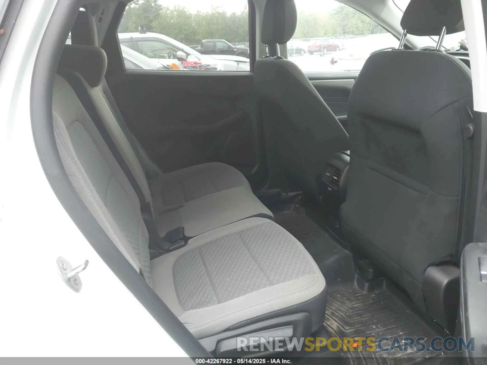 8 Фотография поврежденного автомобиля 1FMCU9G64NUB41262 FORD ESCAPE 2022