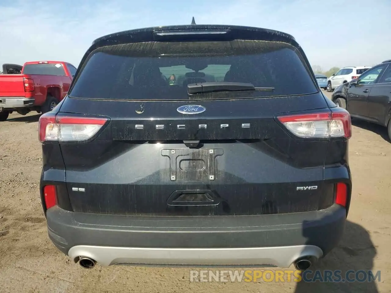 6 Photograph of a damaged car 1FMCU9G65NUB22946 FORD ESCAPE 2022