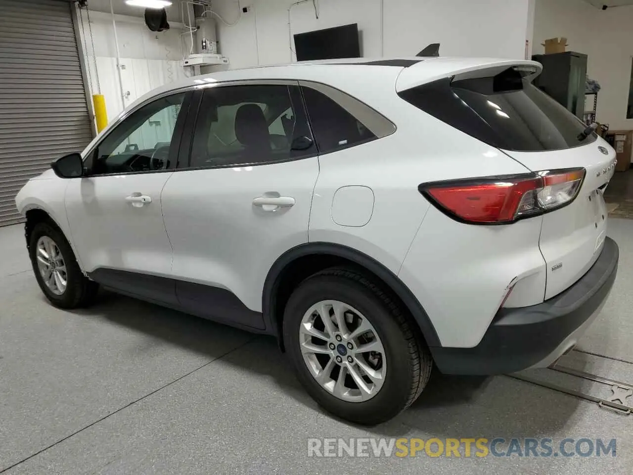 2 Photograph of a damaged car 1FMCU9G66NUA72798 FORD ESCAPE 2022