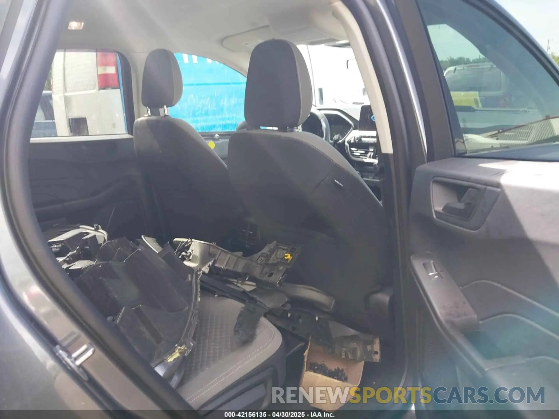 8 Фотография поврежденного автомобиля 1FMCU9G66NUB20350 FORD ESCAPE 2022