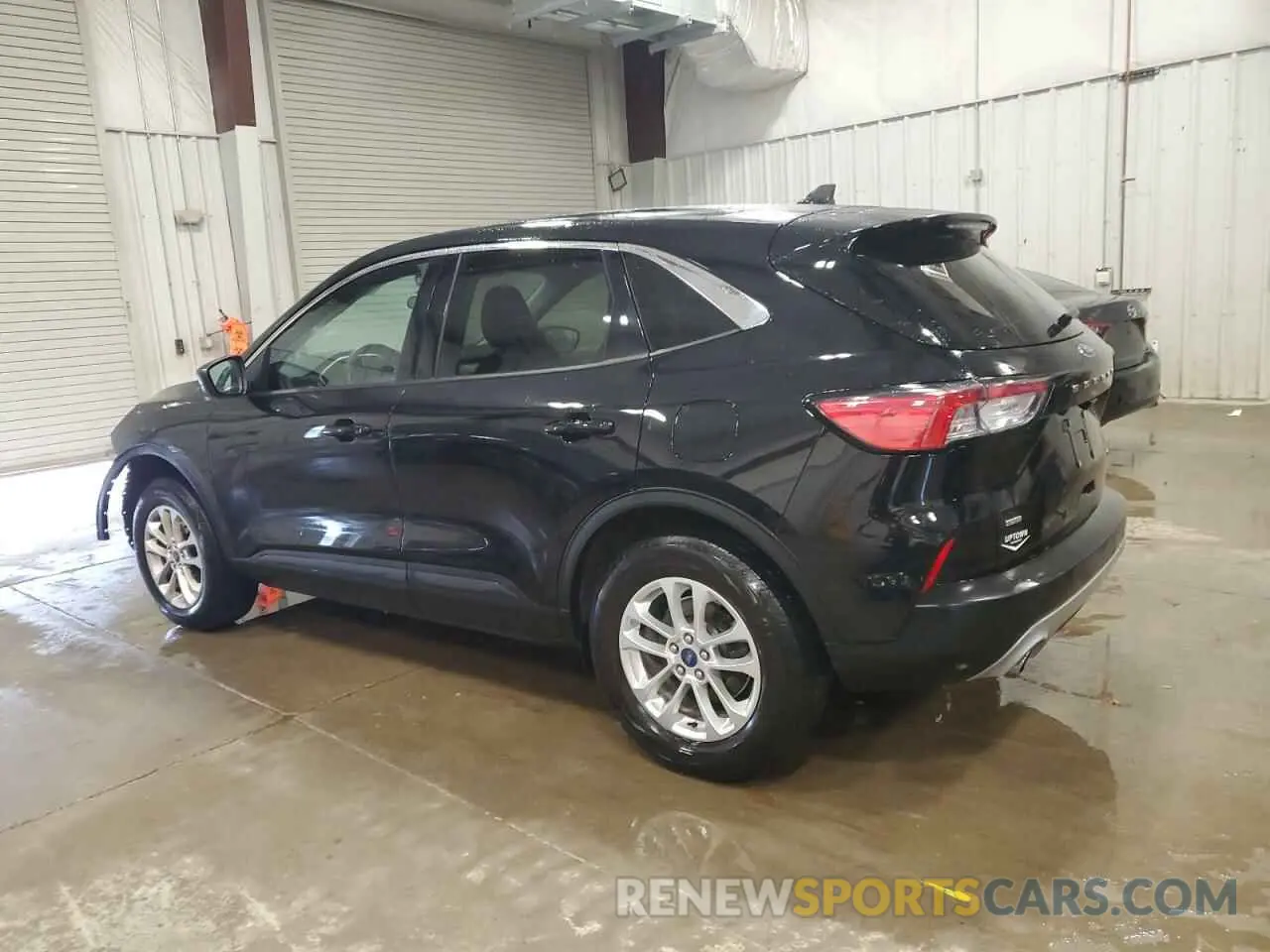 2 Photograph of a damaged car 1FMCU9G66NUC04393 FORD ESCAPE 2022