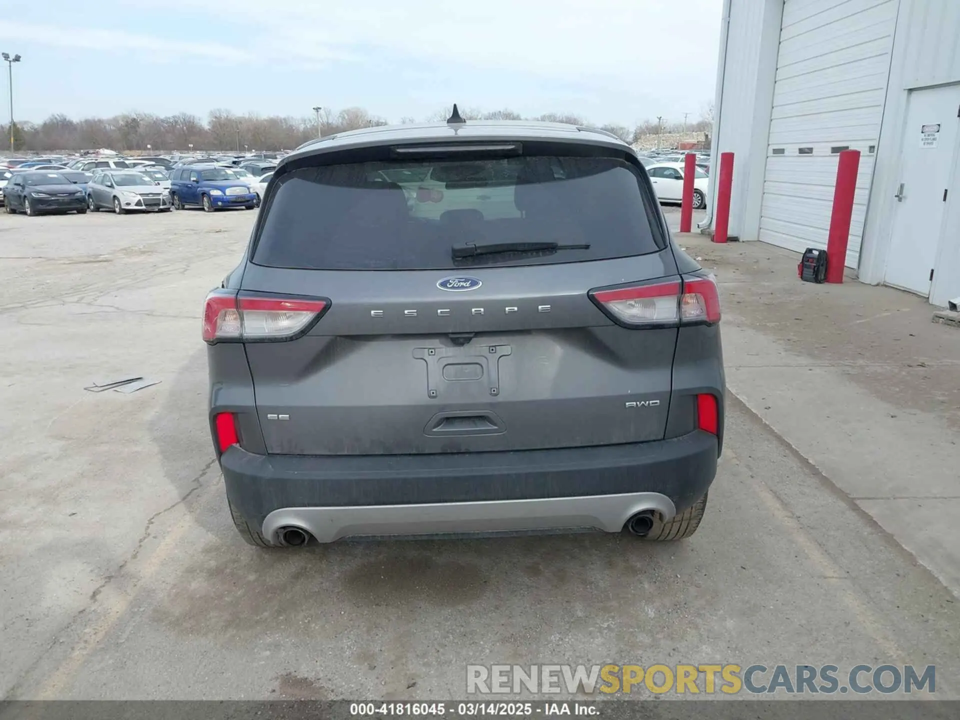 16 Photograph of a damaged car 1FMCU9G67NUB51168 FORD ESCAPE 2022