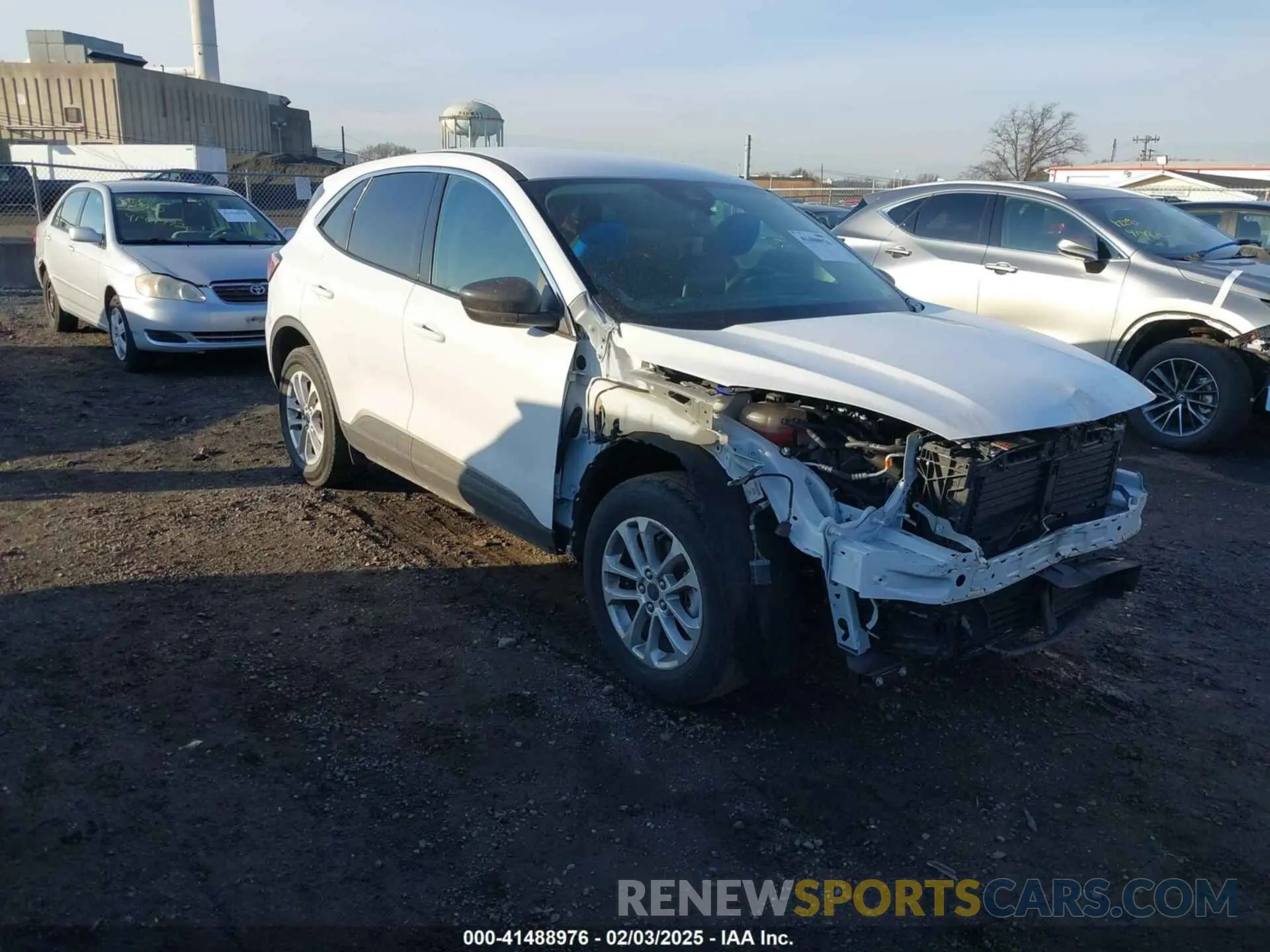 1 Фотография поврежденного автомобиля 1FMCU9G68NUA44940 FORD ESCAPE 2022